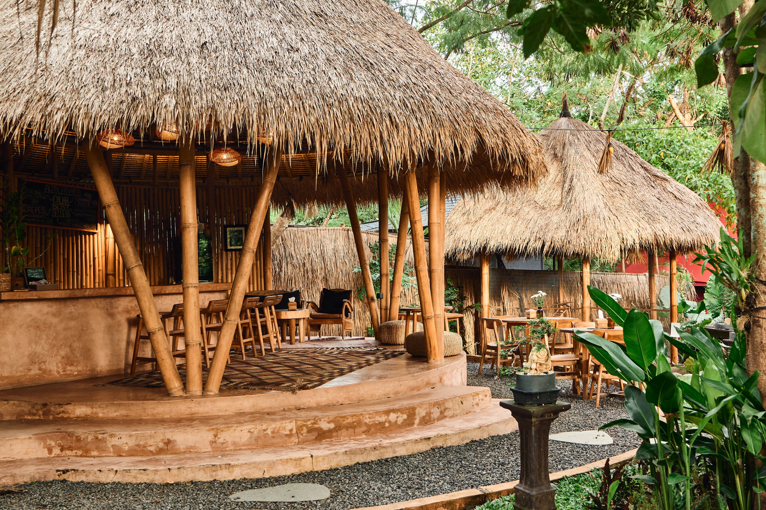 NuanuResort. See the moment and catche. commercial and reportage