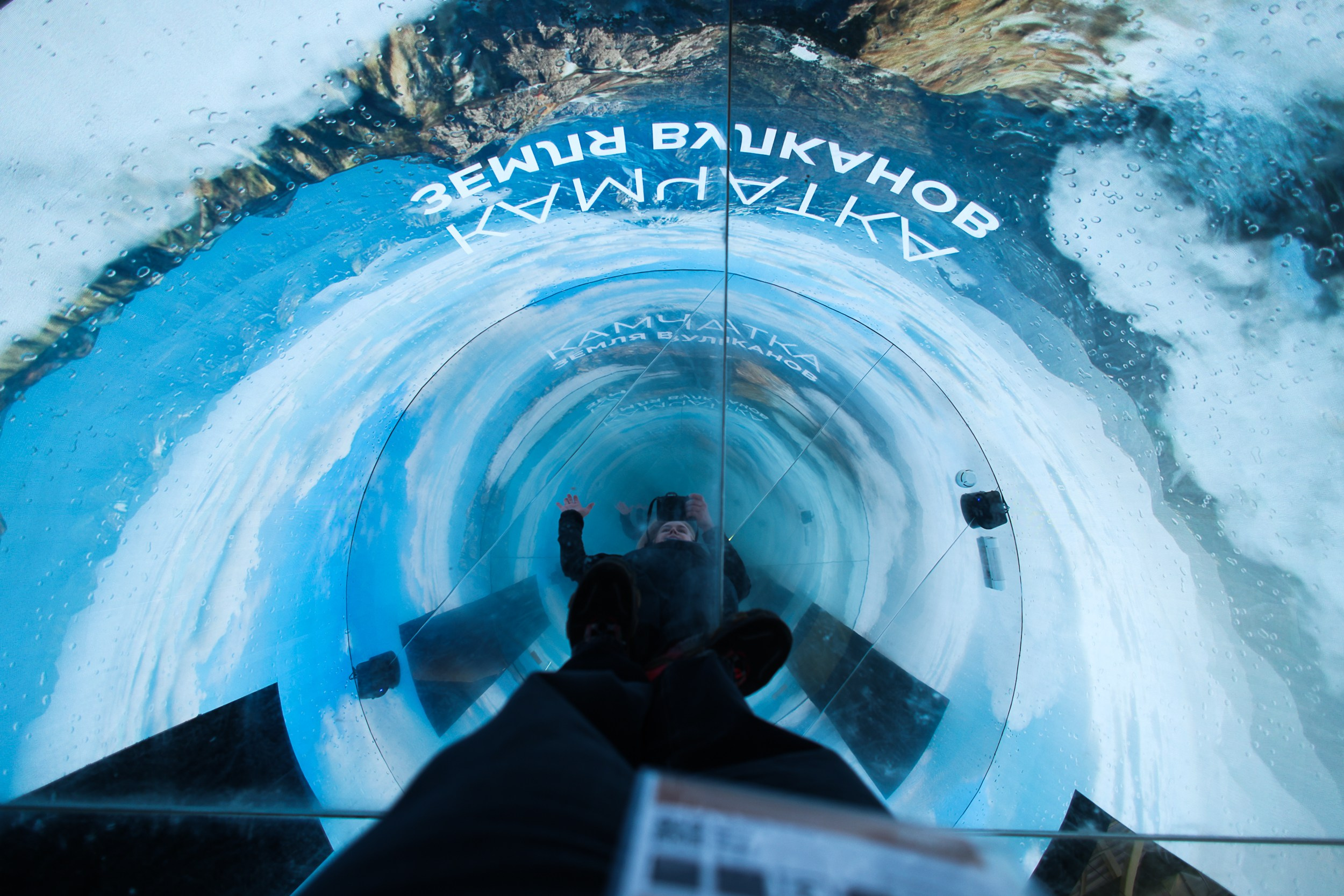 Выставка «Россия». Репортажный, архитектурный, театральный и файн-арт фотограф Лена Мельникова в Москве