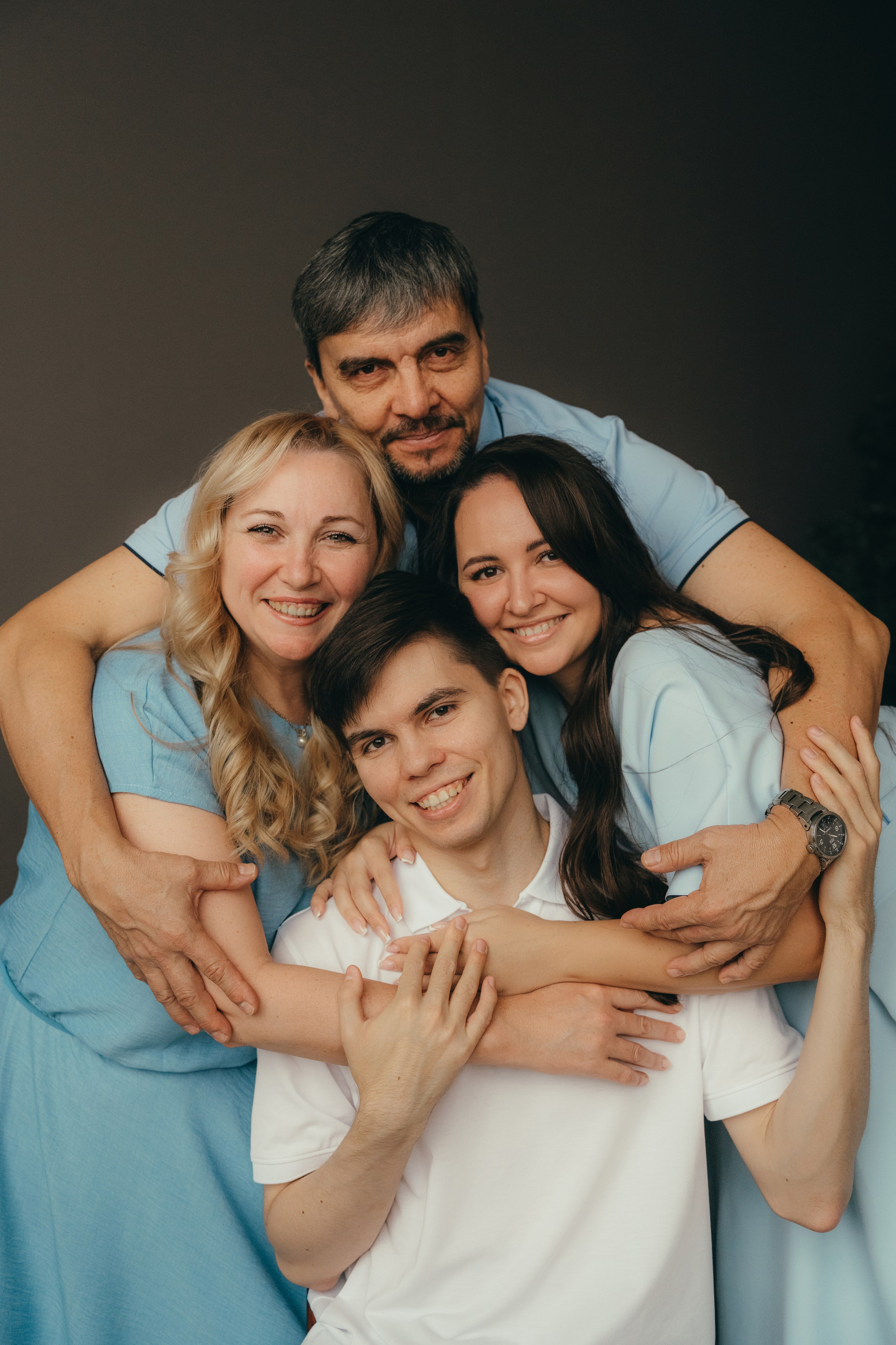 Семья Насти и Риты. Семейный фотограф • Домашние съемки в Нижнем Новгороде