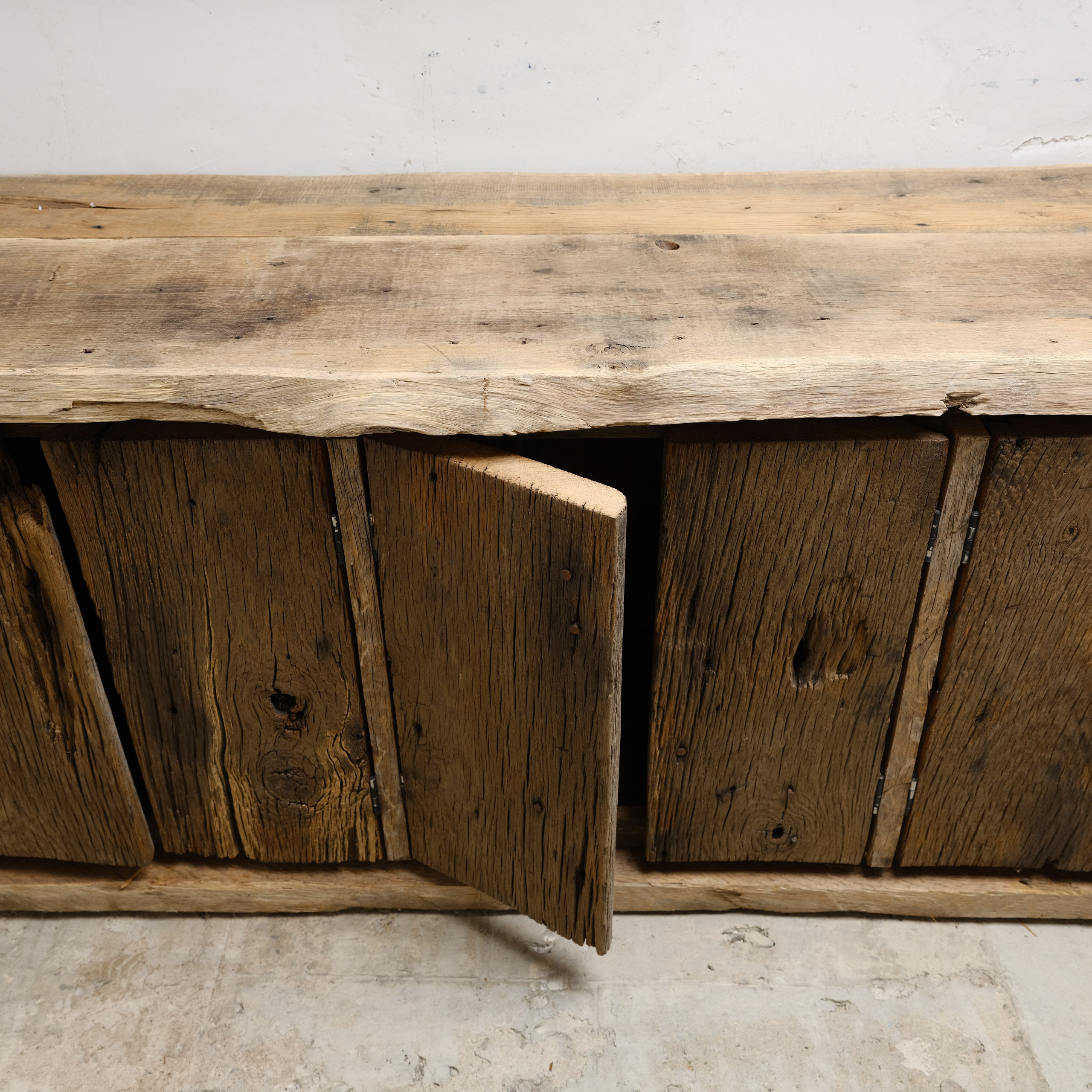 Комод 215.000. Комплект контора