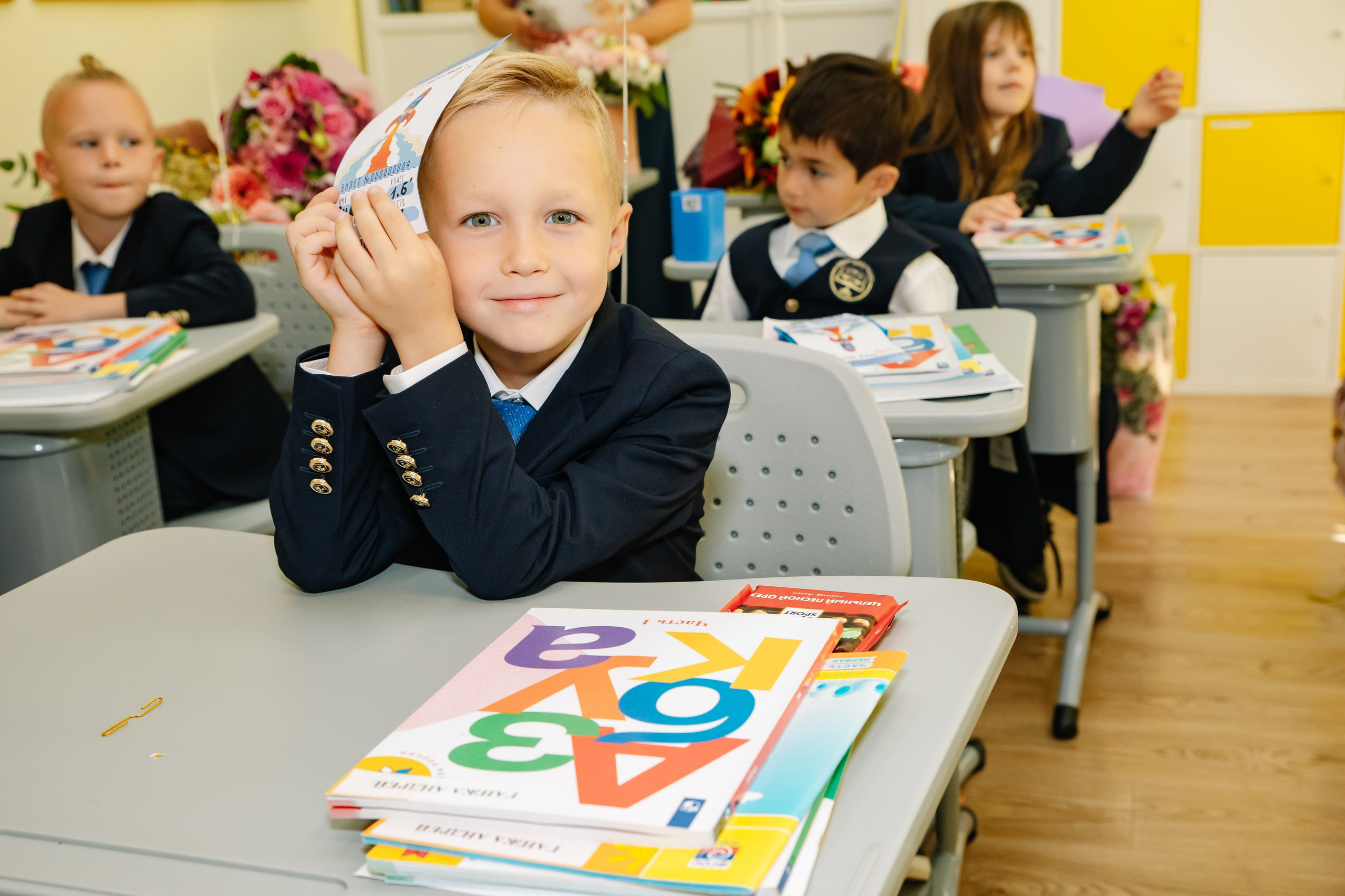 Линейка 1Б Школа Права и Экономики. Фотограф в Москве Яна Полосина