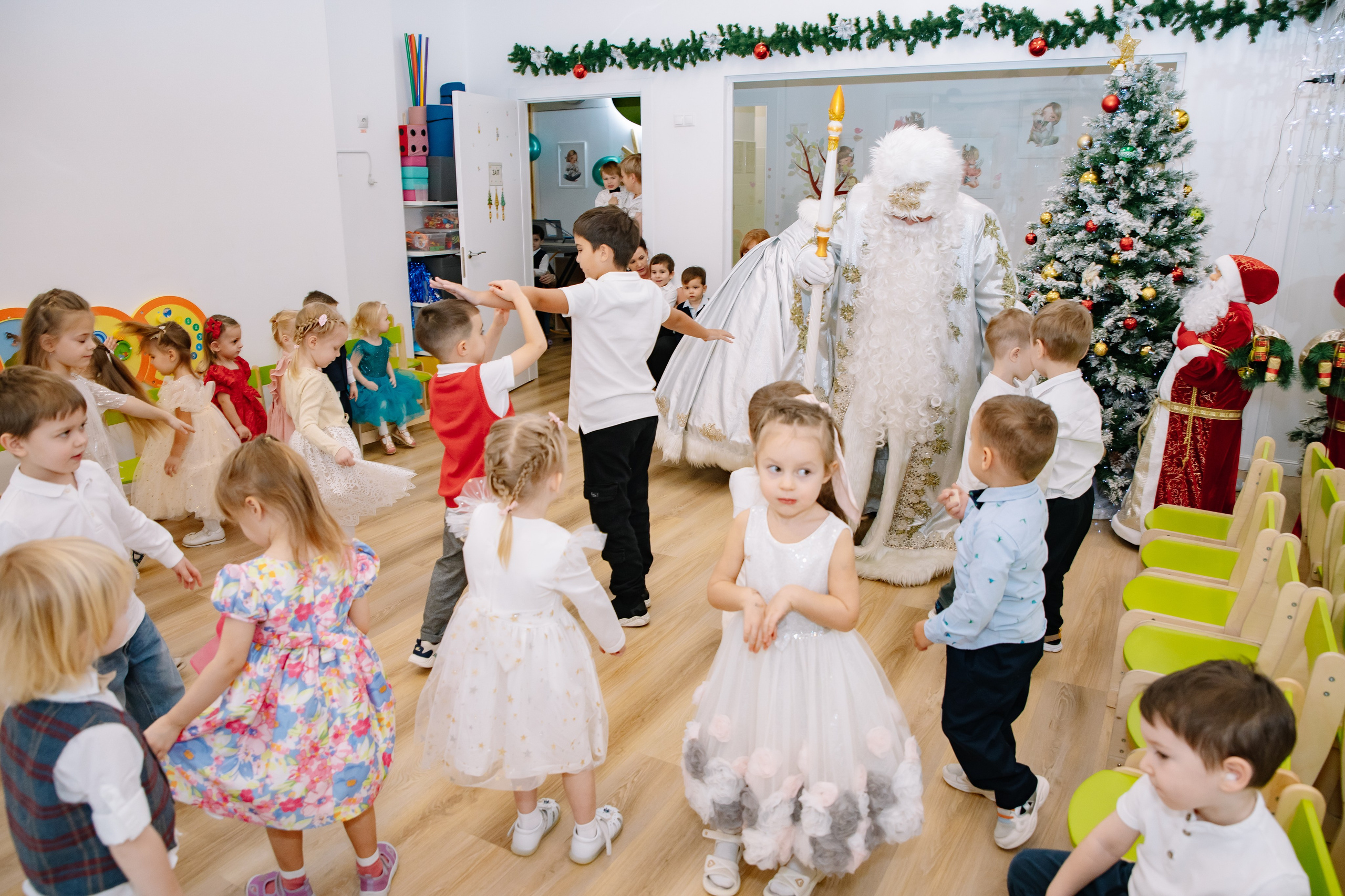 Новогодний утренник в саду Пятачок. Фотограф в Москве Яна Полосина