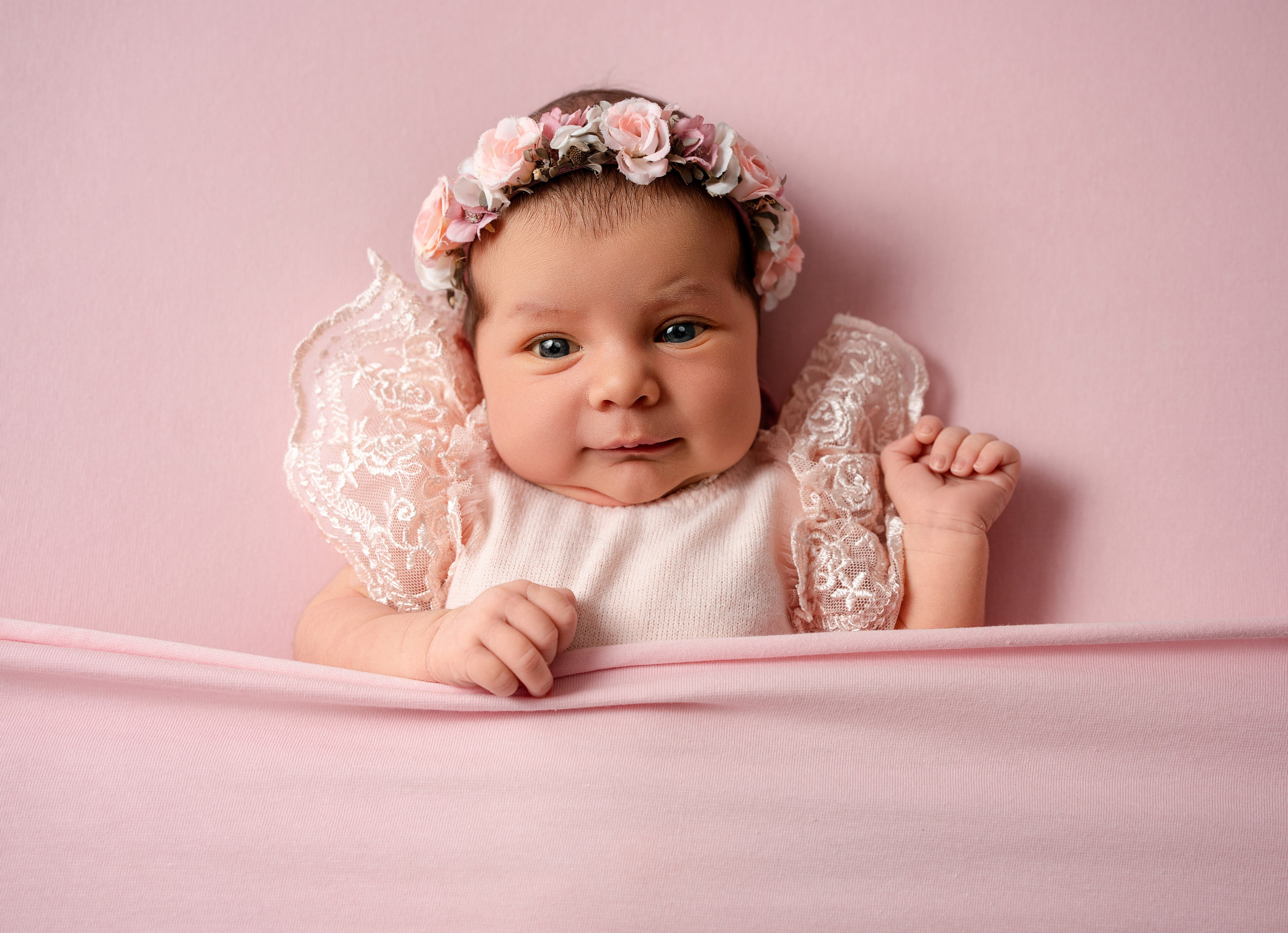 Фотограф новорожденных в Нижнем Новгороде - профессиональная фотосессия для новорожденных, уютные и милые снимки малышей, создание уникальных образов и воспоминаний для родителей. Специалист по детской фотографии предлагает услуги по съемке новорожденных в комфортной обстановке, обеспечивая безопасность и тепло для вашего малыша.