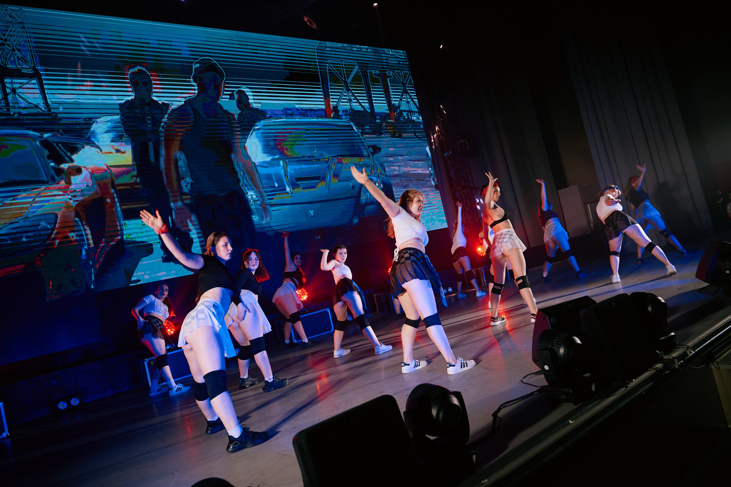 VIVA GLAM Отчетный концерт. Фотограф и видеограф в Кургане Леонид Корнильев