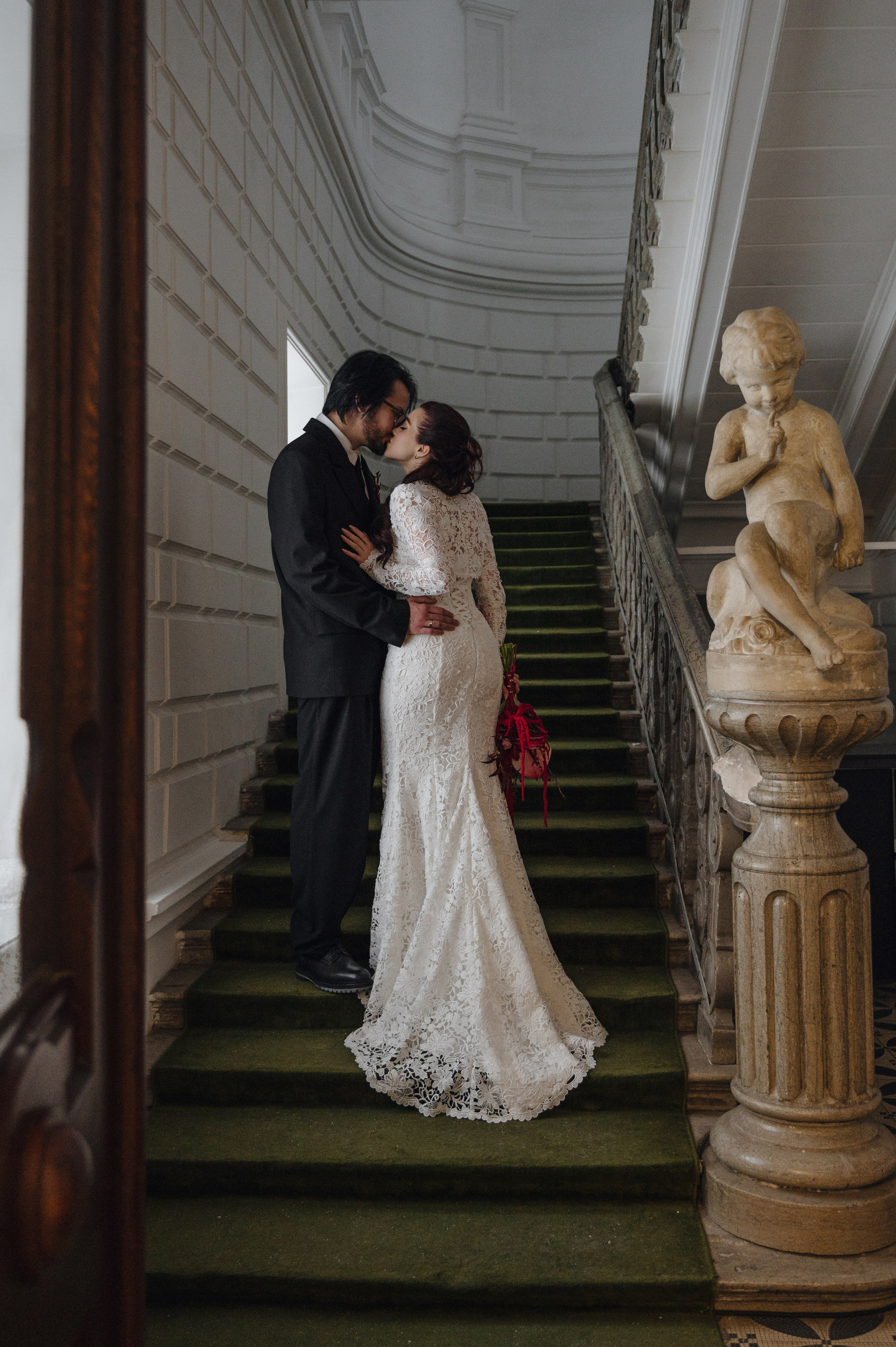 Денис и Анастасия. Метрополь и Особняк Спиридонова. Свадебный фотограф Москва и Санкт-Петербург. Анастасия Чудина