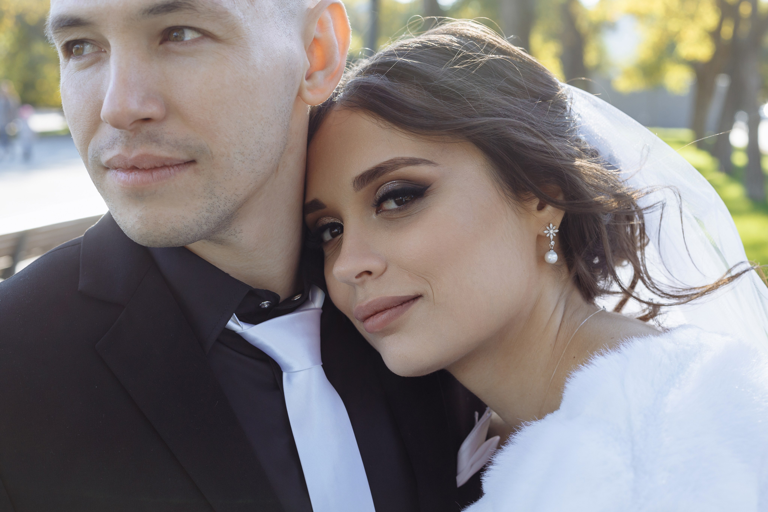 Павел, Мария — фотографии в студии и парке. Событийный фотограф Максим Бескоровайновнов