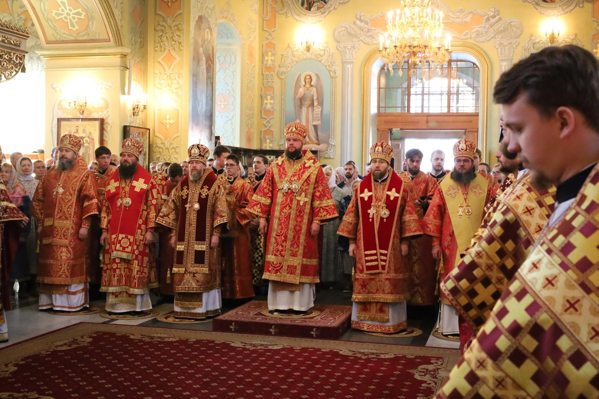 В ДЕНЬ ПРАЗДНОВАНИЯ СОБОРА САРАТОВСКИХ СВЯТЫХ СОВЕРШЕНО СОБОРНОЕ АРХИЕРЕЙСКОЕ БОГОСЛУЖЕНИЕ. Саратовское Северо-Западное благочиние