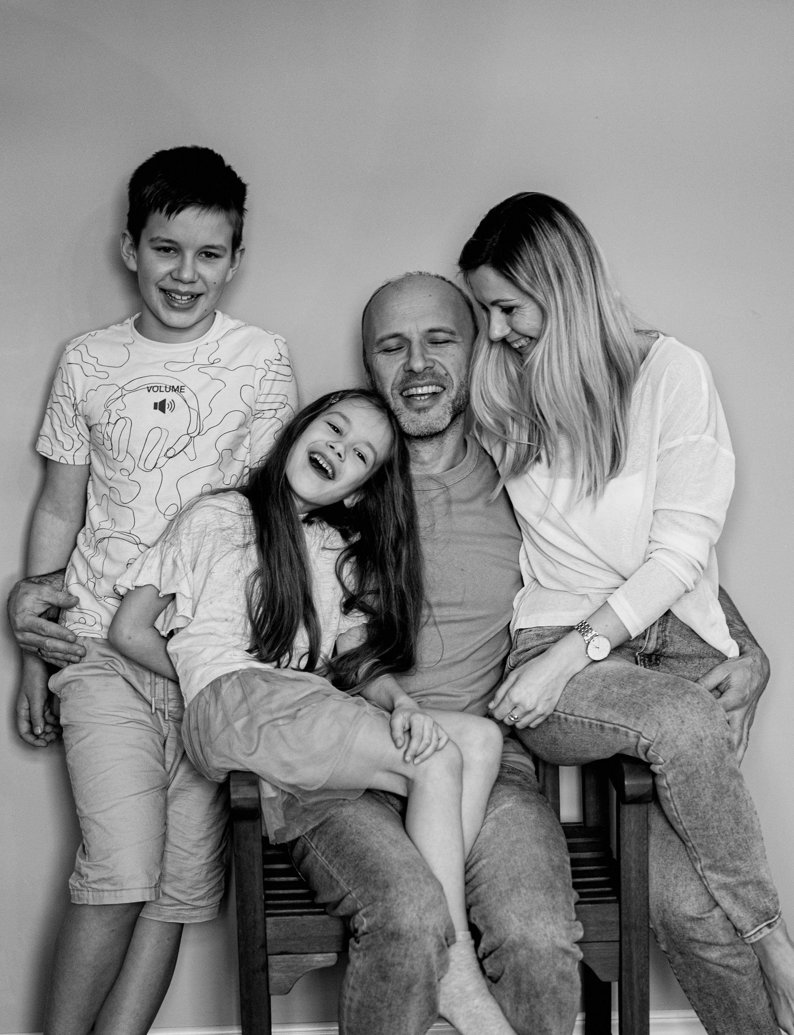 Василий и Ирина с детьми. Домашняя съемка. Фотограф в Крыму