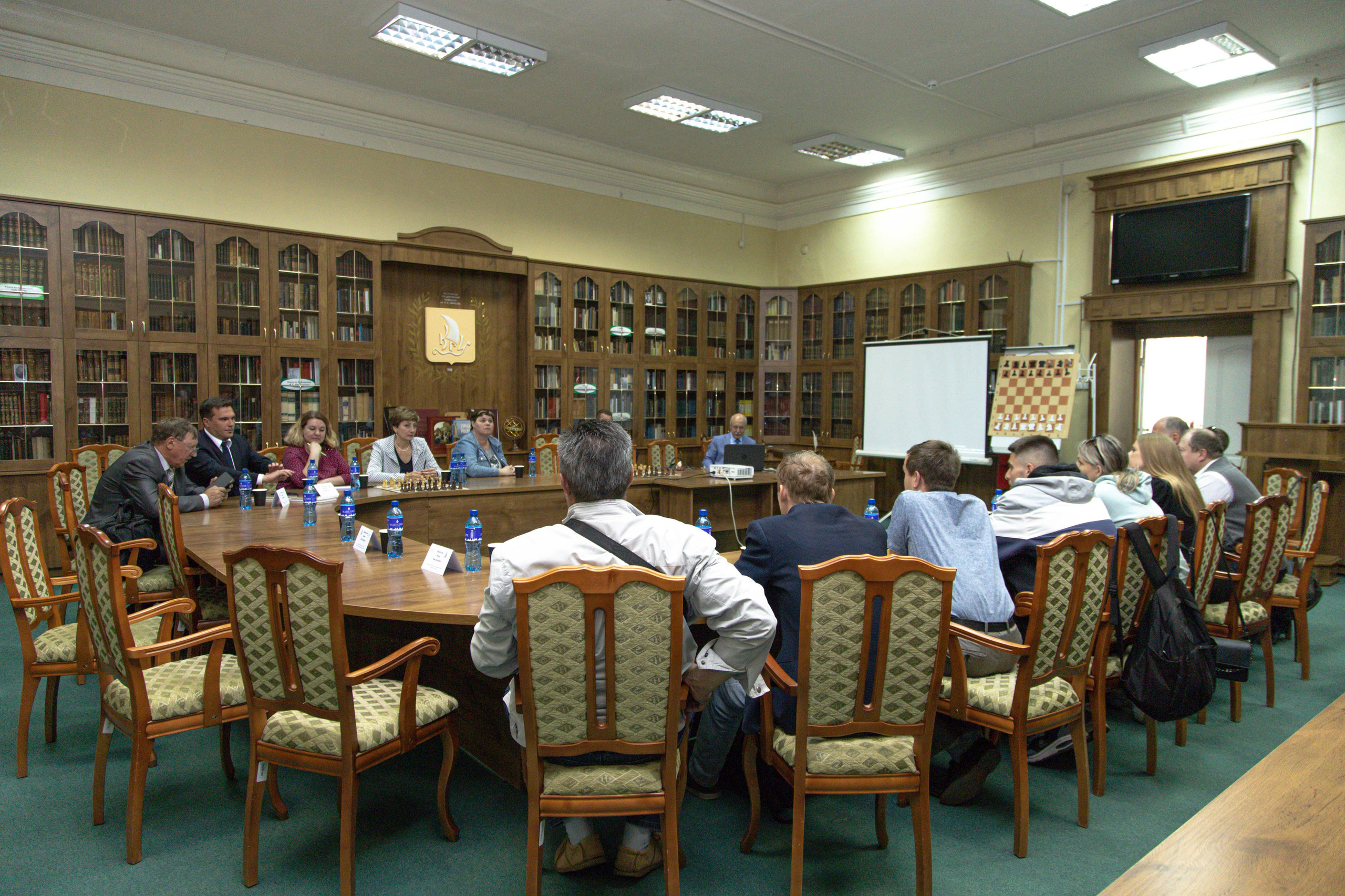 Награждение шахматной федерации