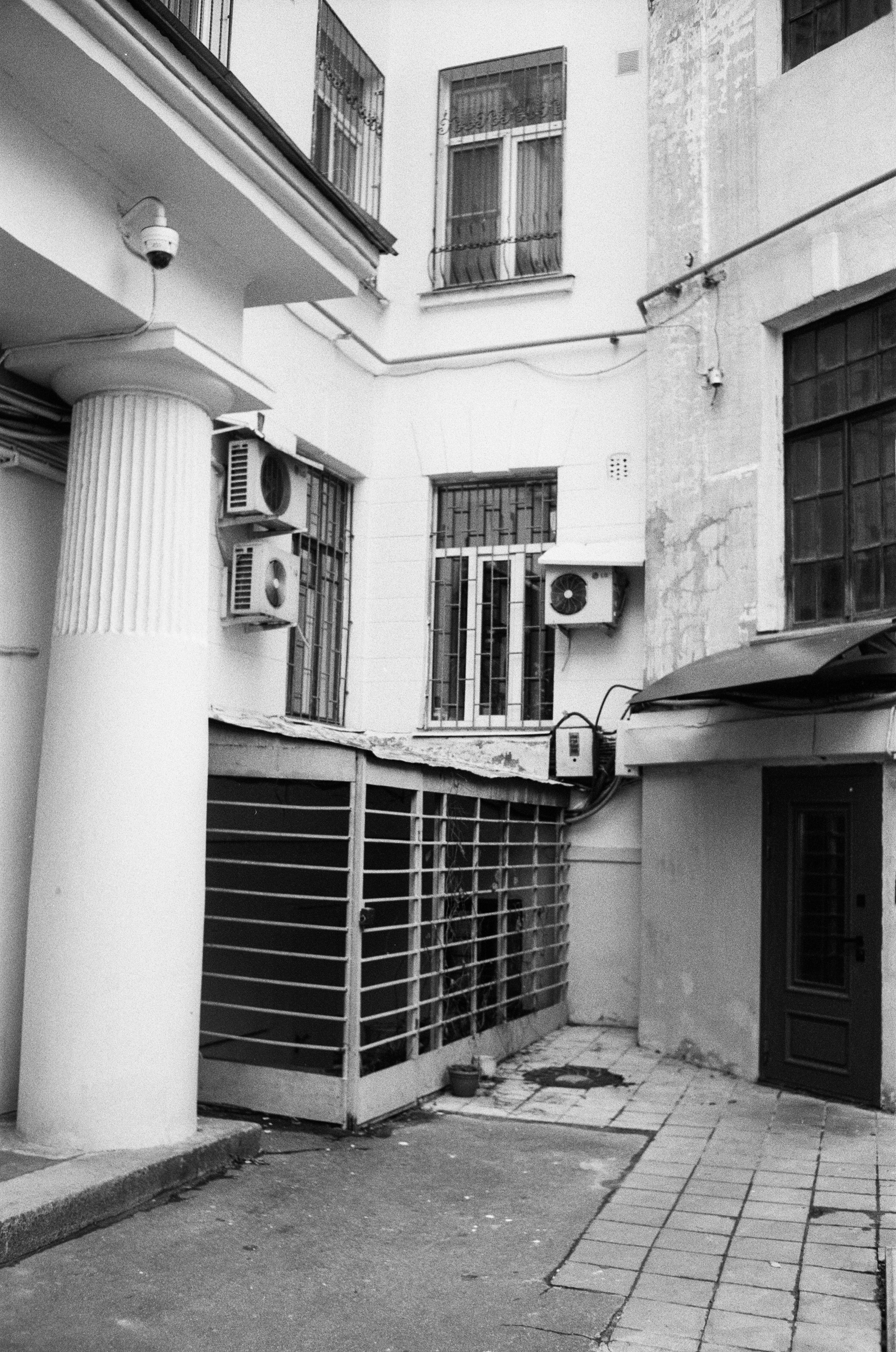 Чистые пруды, Покровка, Потаповский переулок / Ricoh FF-1