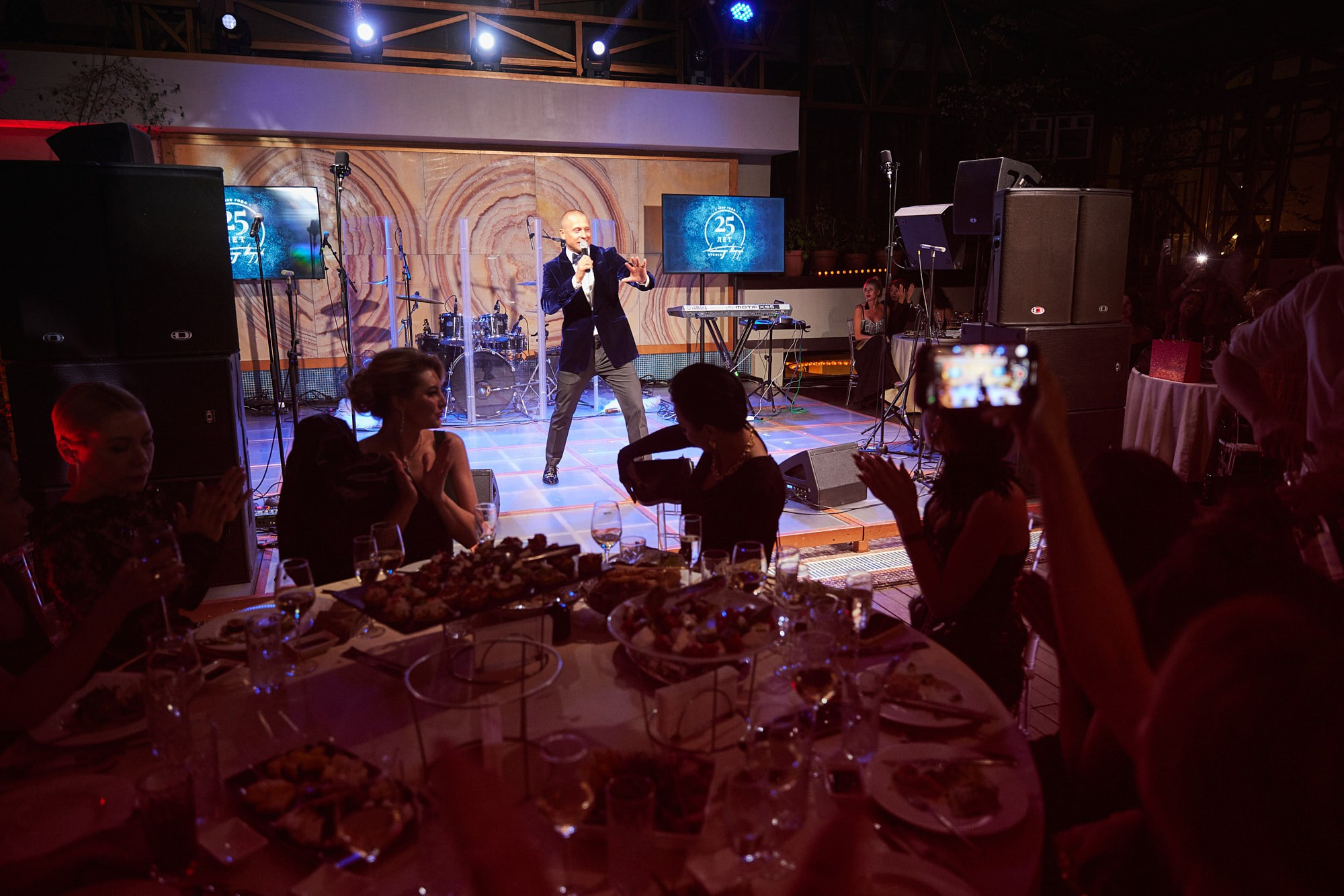 репортажная фотосъёмка события без постановки