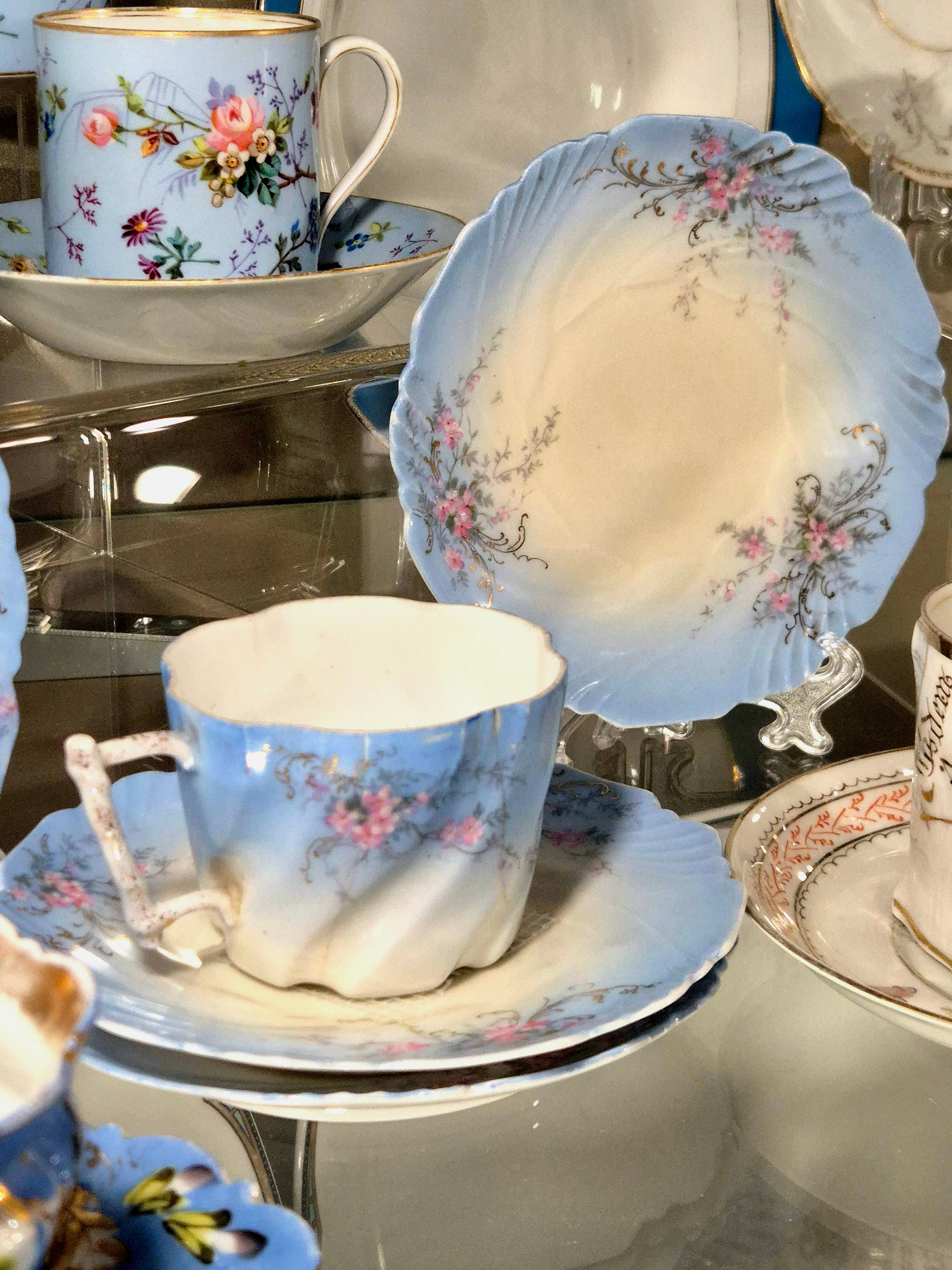 Очень нежный чайный сервиз российских мастеров