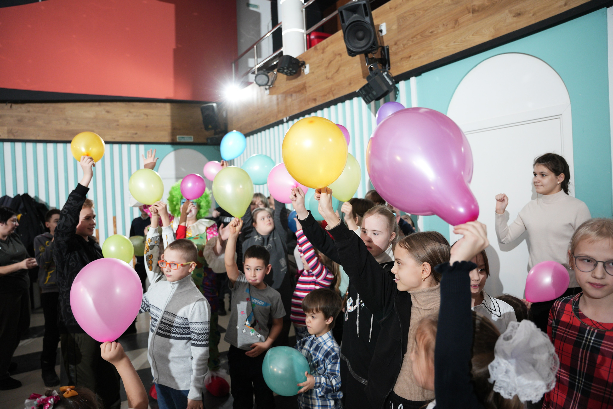 «Ты в этом мире не один " социально благотворительное мероприятие. Ольга Плаксина фотограф в Саратове