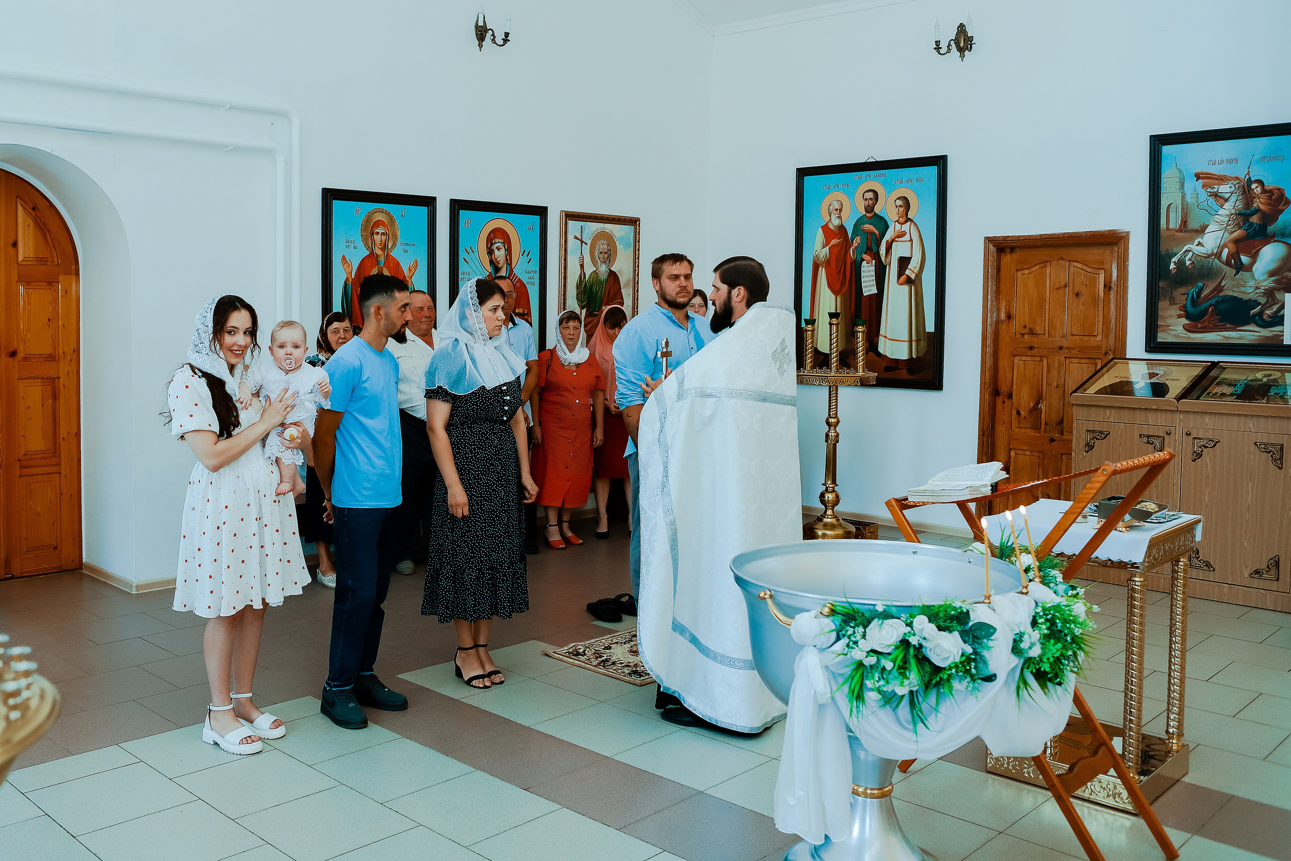 Таинство Крещения Отца и Дочери. Свадебный фотограф Евгения Фролова г. Каменск-Шахтинский, Донецк, Ростов