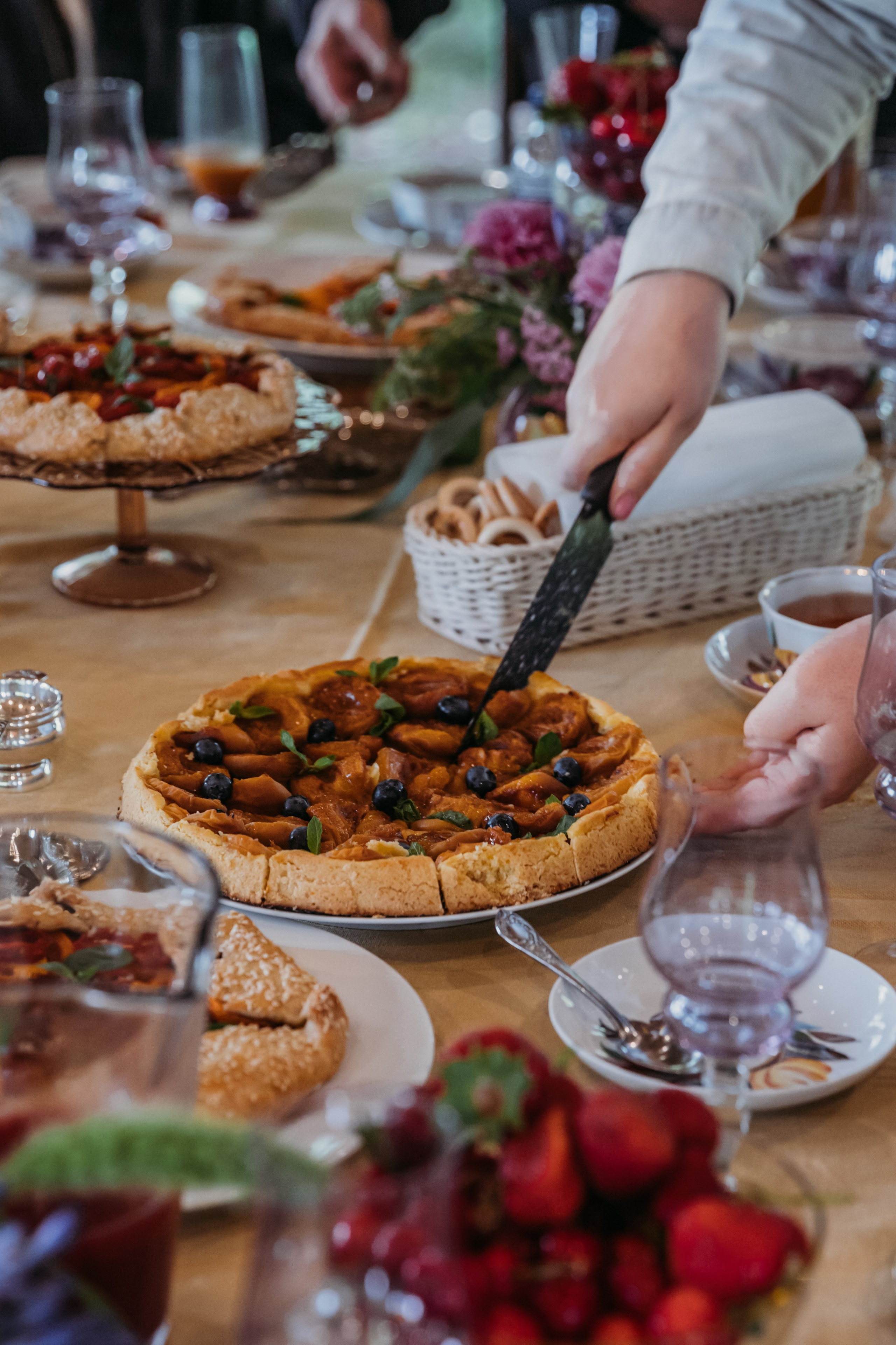 Родные люди «На дачу к Дмитрию Абрикосову». Леся Гаранина. Семейный фотограф/видеограф Москва и область