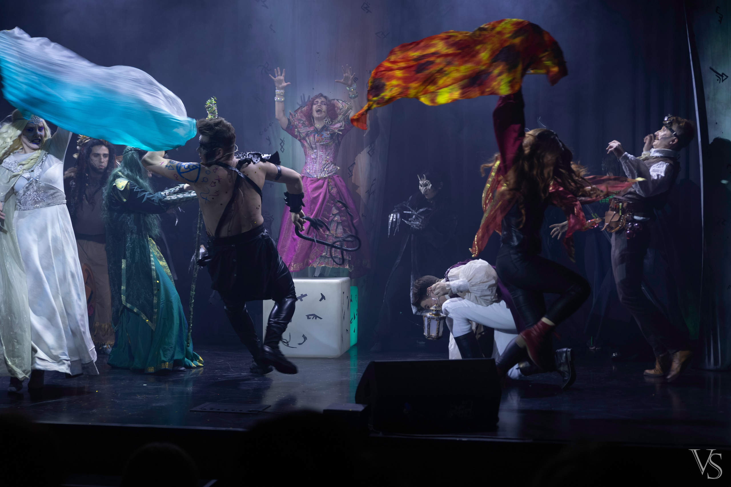 Книга стихий 25.01. Фотограф Виктор Степанов