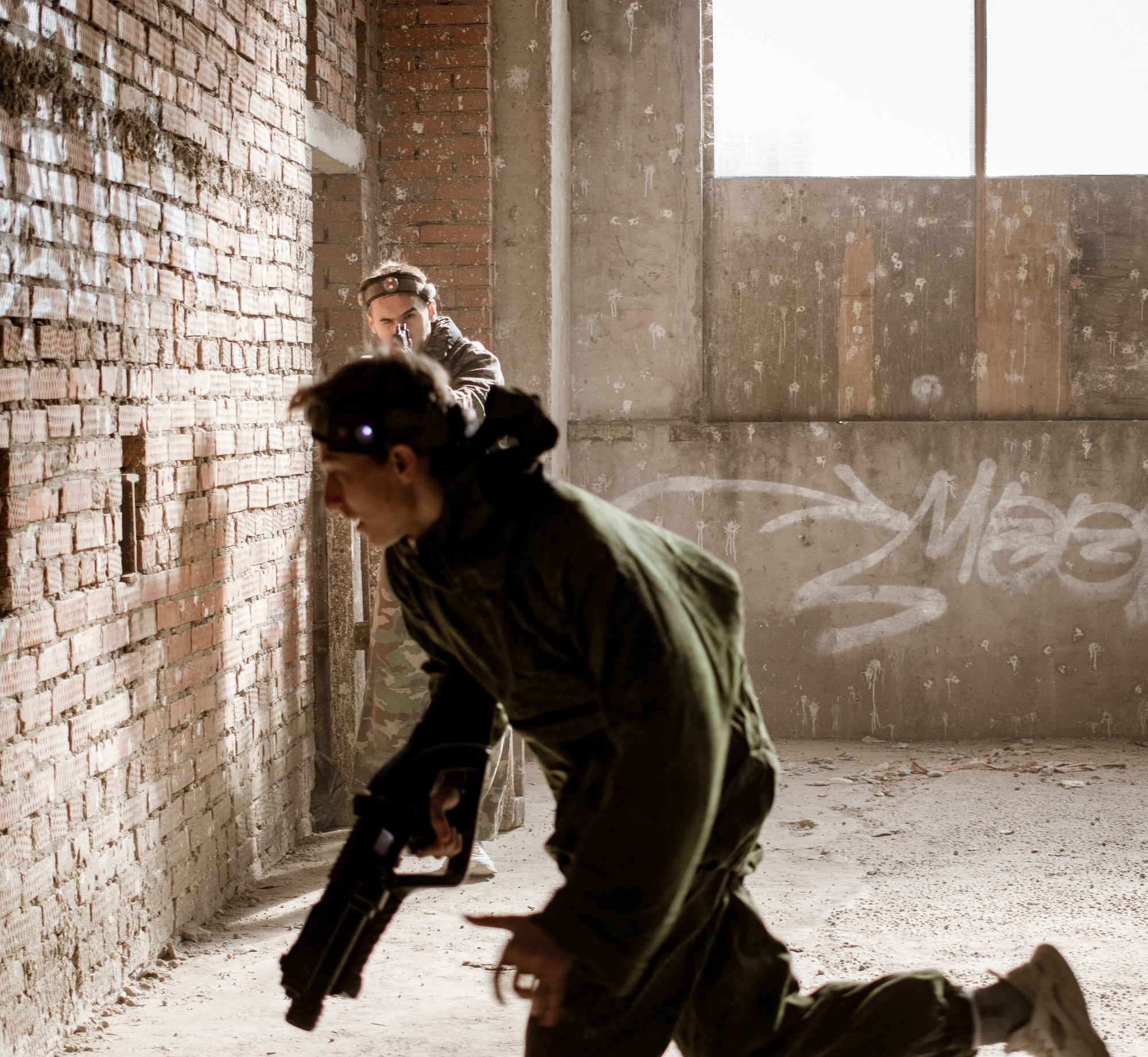 Лазертаг на заводе ЗИП. Репортажный, промышленный и маркетплейс-фотограф Дмитрий Чернат