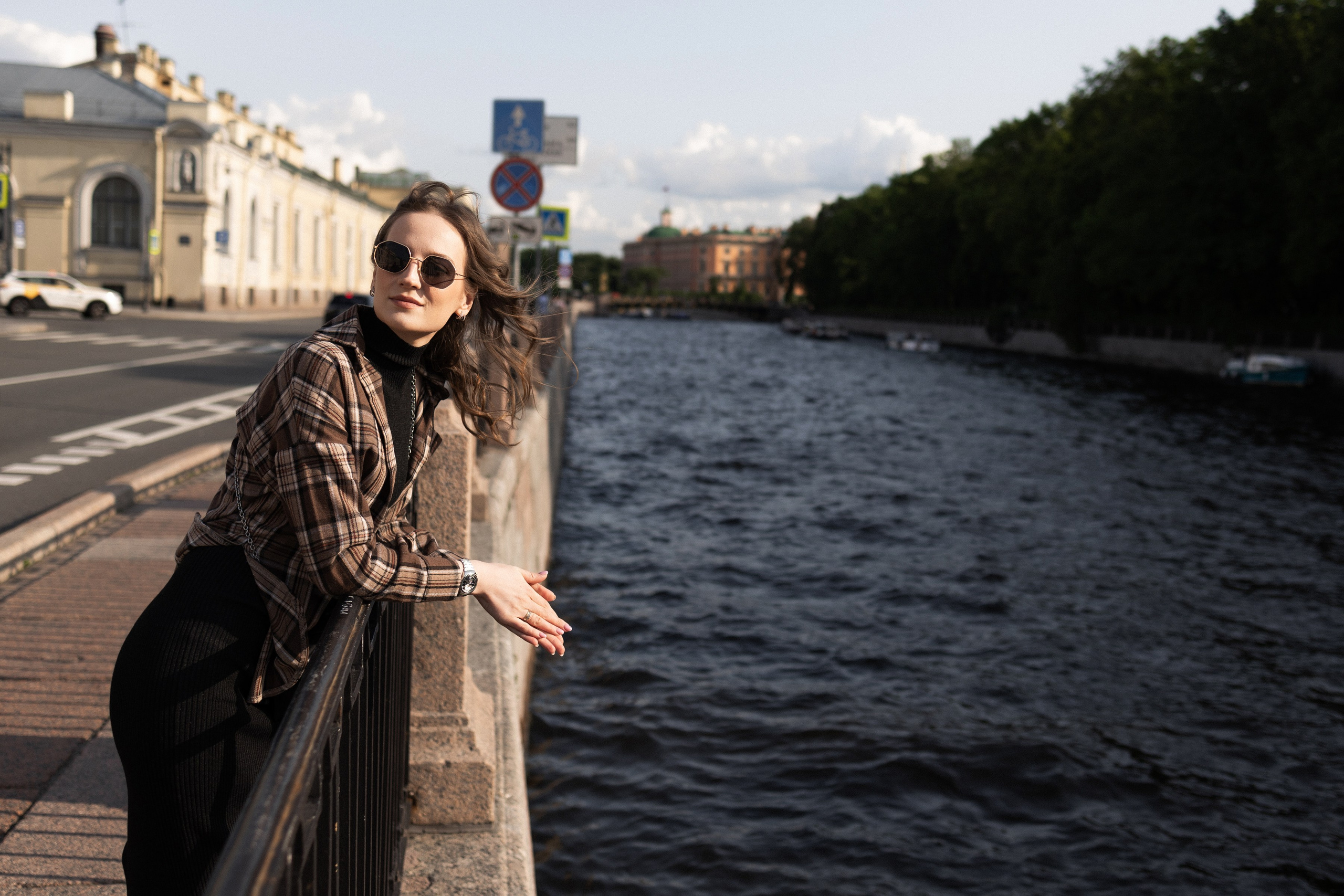 Прогулочная фотосессия. Портретный фотограф СПб, женский фотограф, минимализм и эстетика