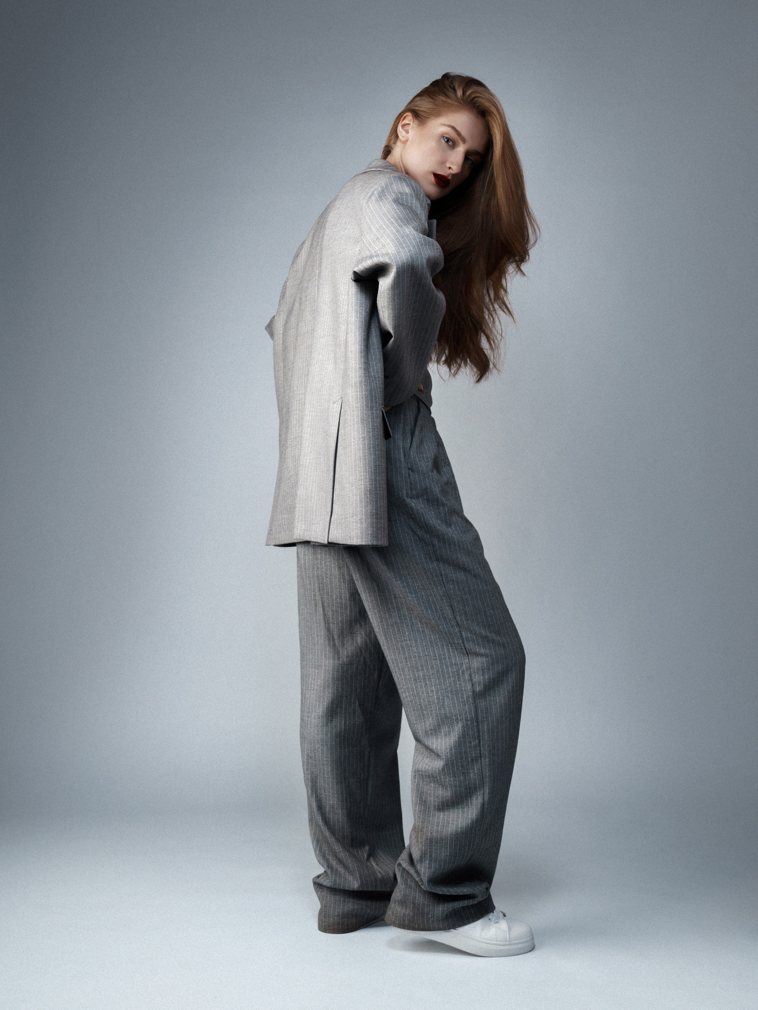 Костюм женский в стиле fashion, модель Мария. KED Production — продакшн из СПб. Создаём фото, видео и контент, который помогает брендам и селлерам продавать больше