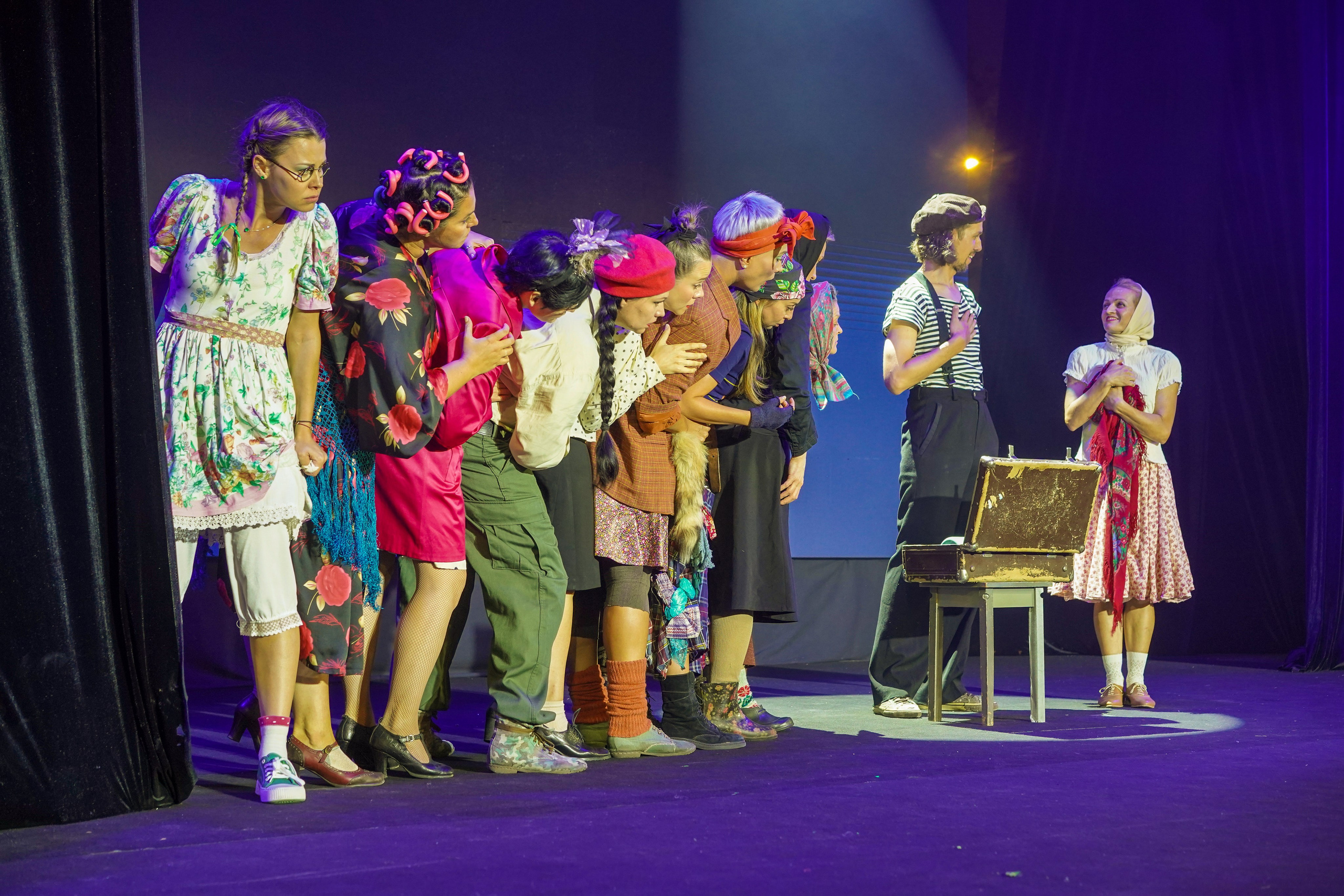 Спектакль «Всюду жизнь», Егор Дружинин. ZAGLADIN Bureau