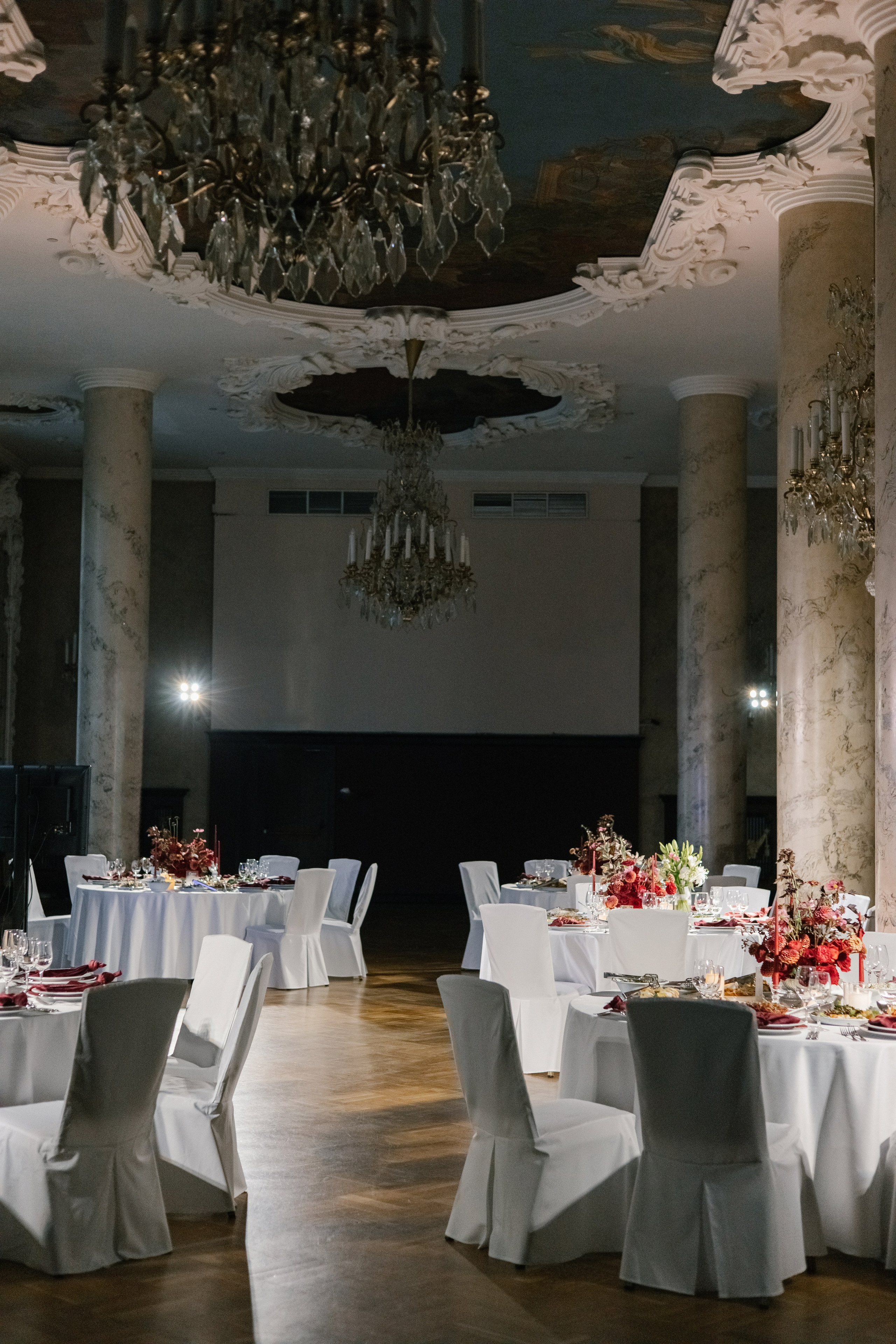 Свадебный банкет в отеле Хилтон Москва Ленинградская. Свадебный фотограф Москва