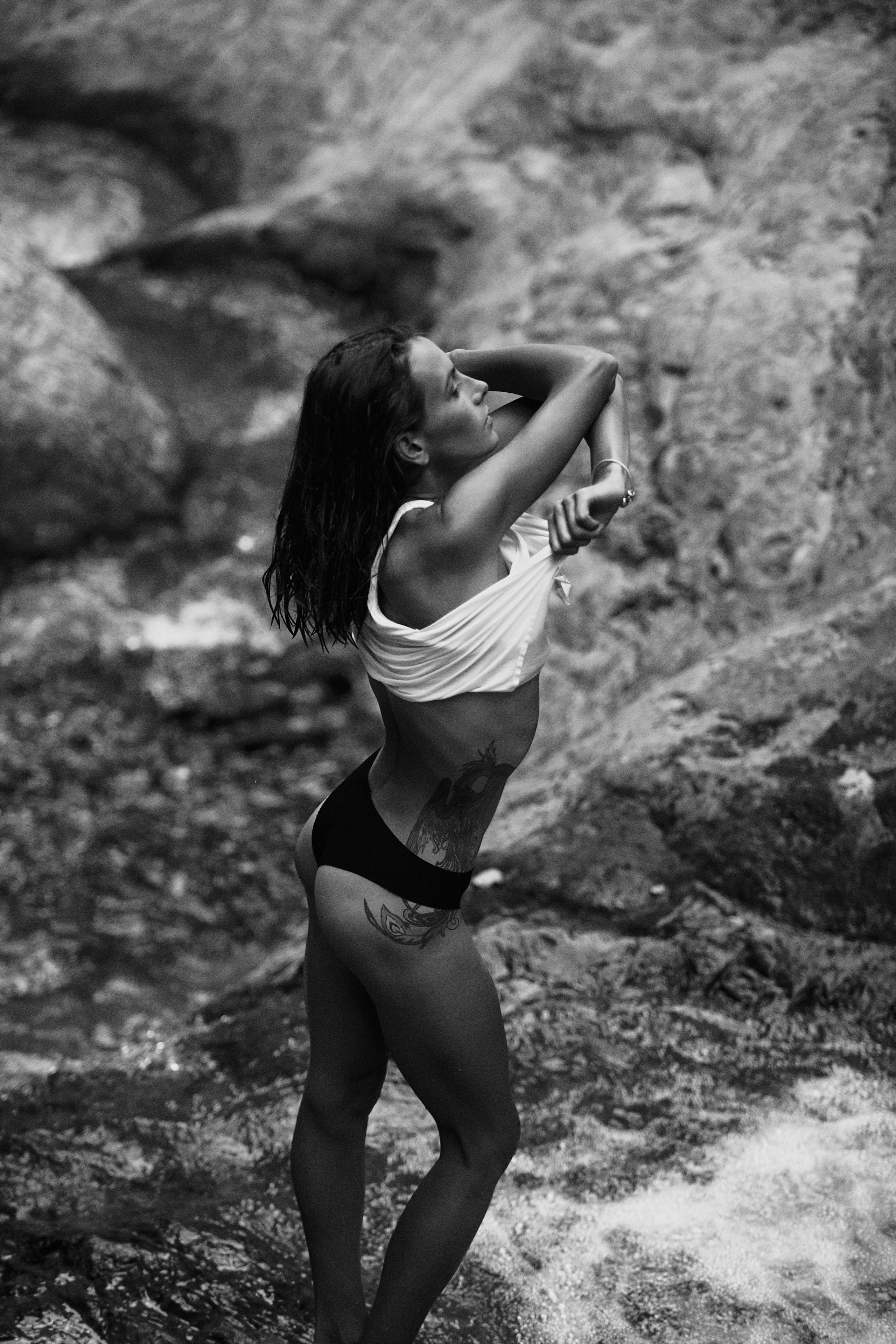 Фотосессия у водопада в горах Кабардино-Балкарии. Фотограф Продюсер в горах КБР / Москва  Нальчик Горы