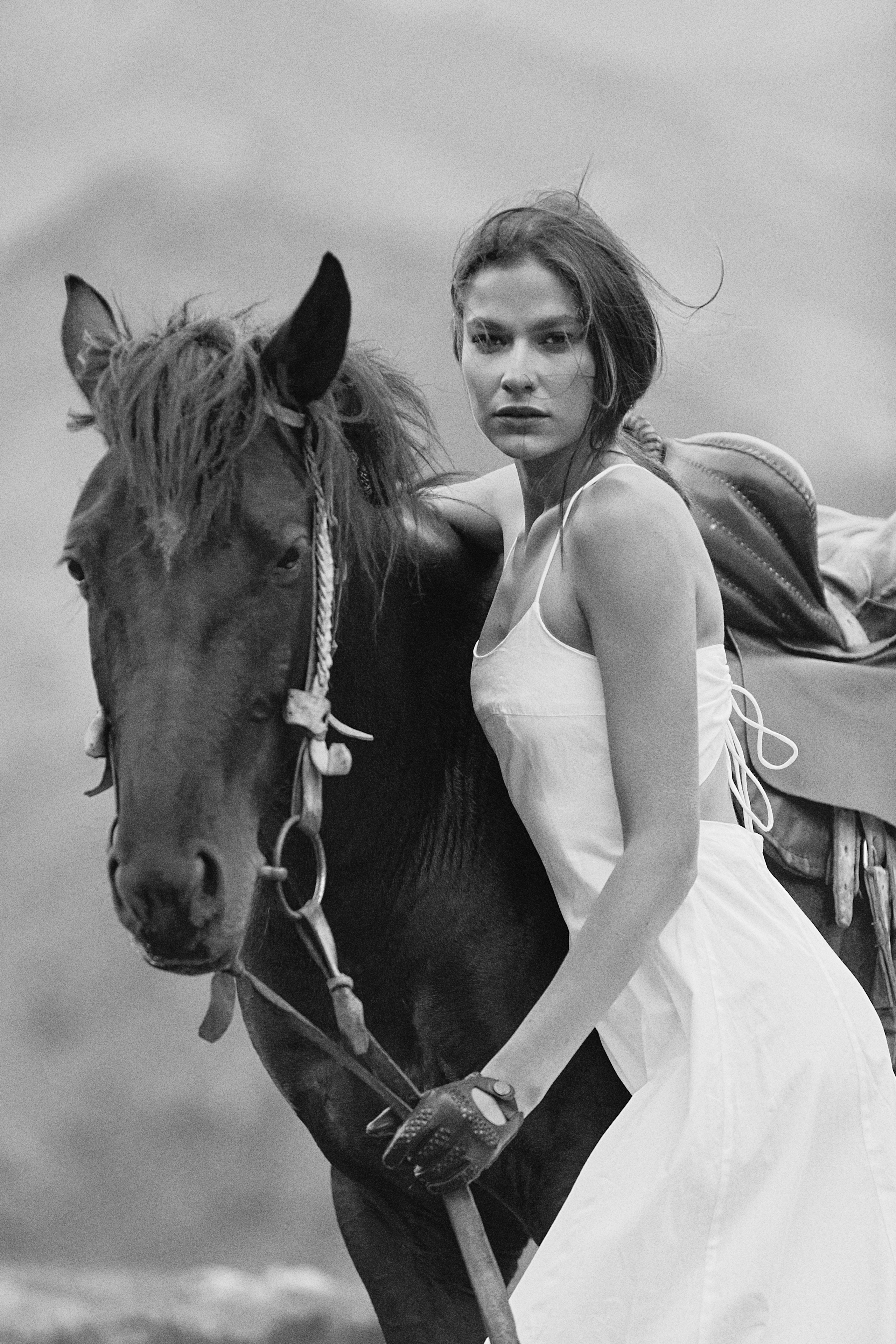 Фотосессия с лошадью в горах  Кабардино-Балкарии. Фотограф Продюсер в горах КБР / Москва  Нальчик Горы