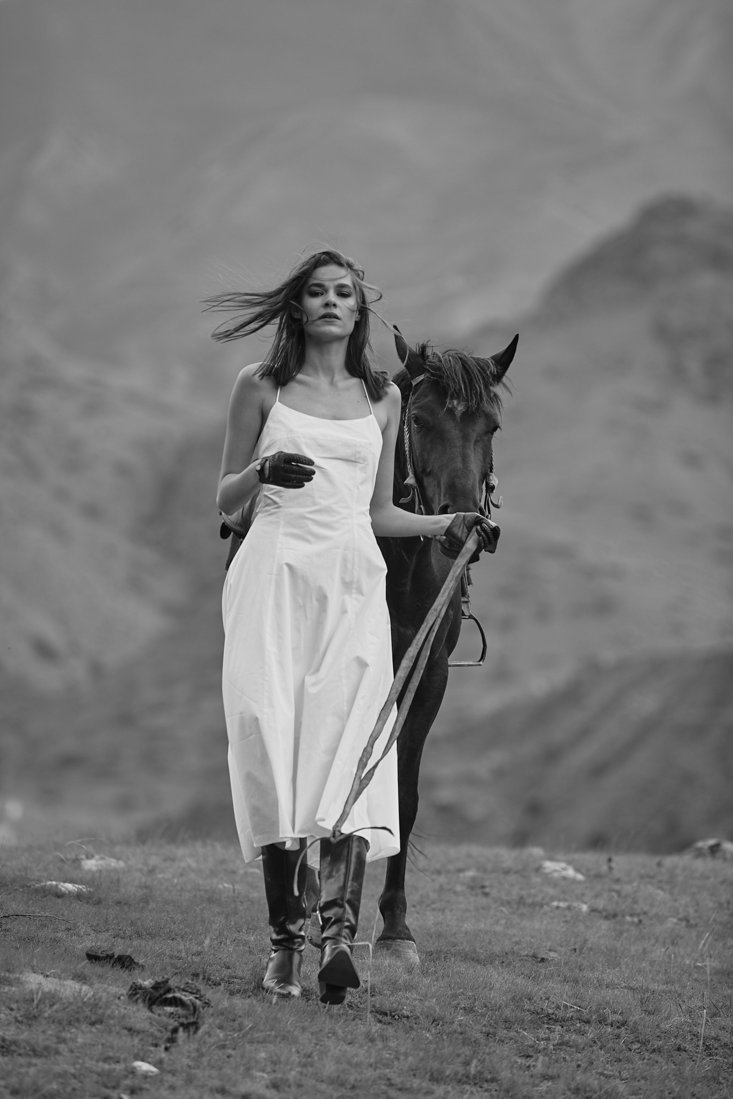 Фотосессия с лошадью в горах  Кабардино-Балкарии. Фотограф Продюсер в горах КБР / Москва  Нальчик Горы