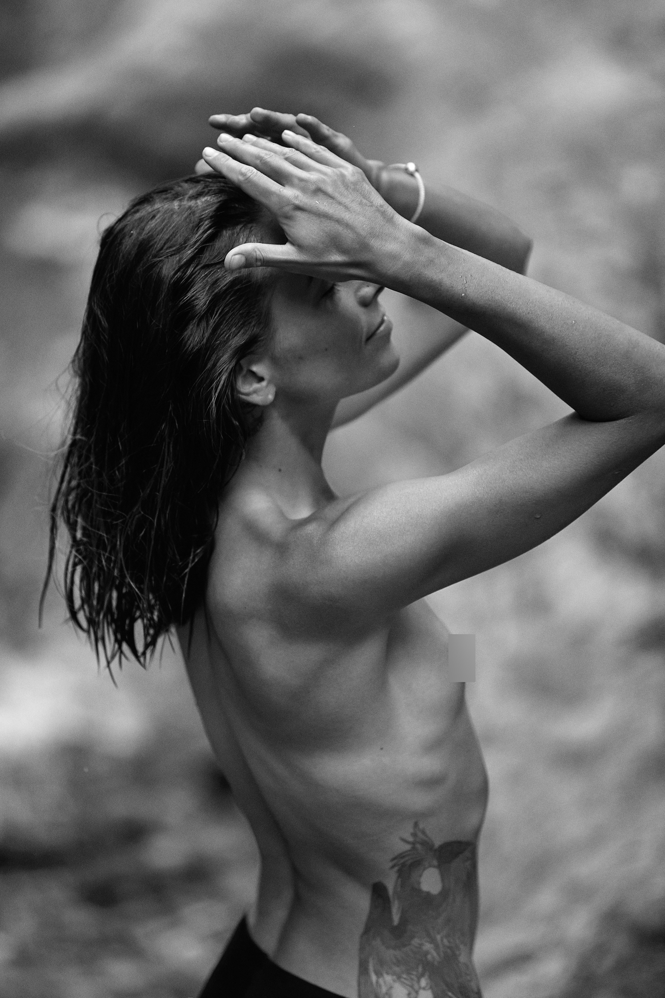 Фотосессия у водопада в горах Кабардино-Балкарии. Фотограф Продюсер в горах КБР / Москва  Нальчик Горы