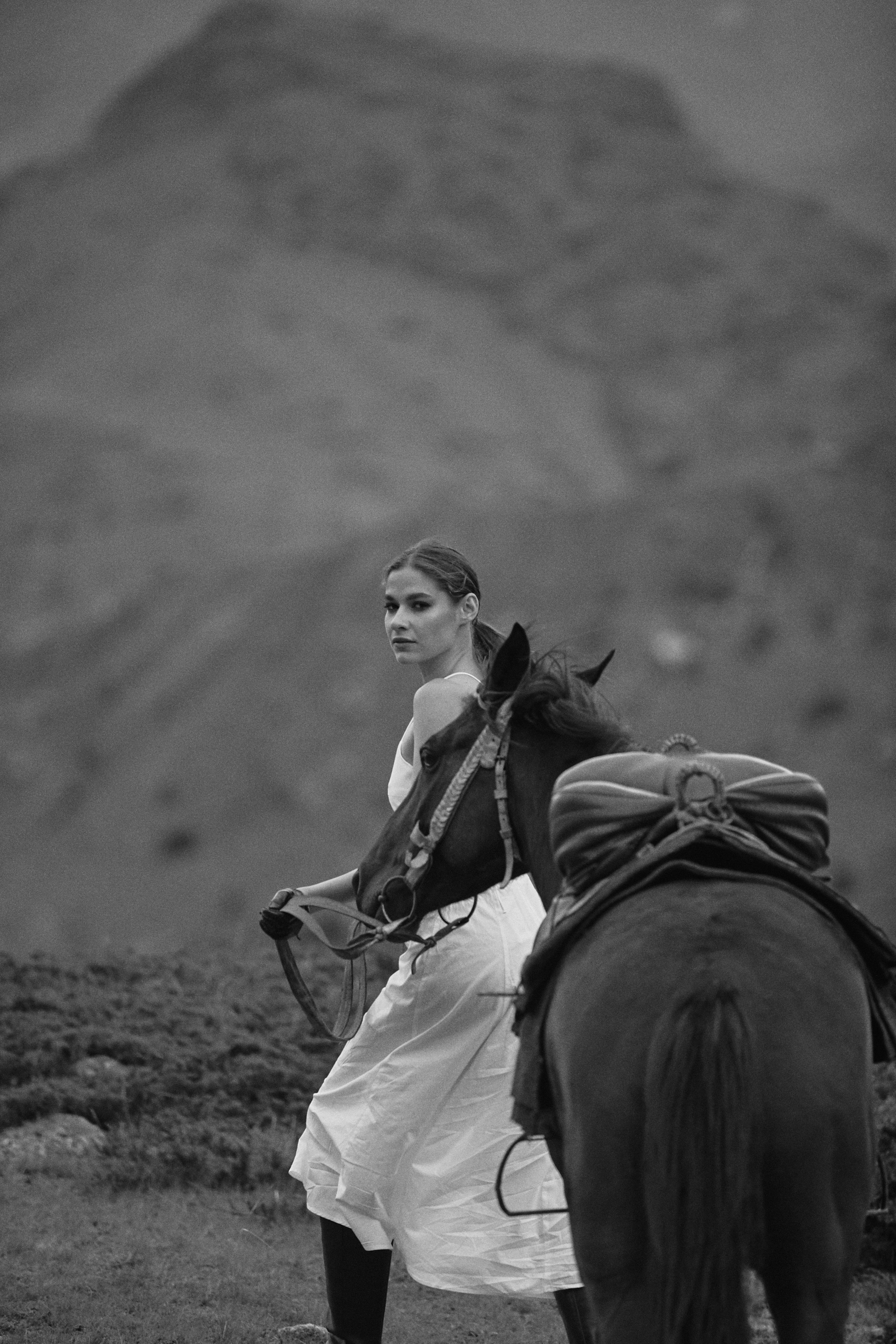 Фотосессия с лошадью в горах  Кабардино-Балкарии. Фотограф Продюсер в горах КБР / Москва  Нальчик Горы