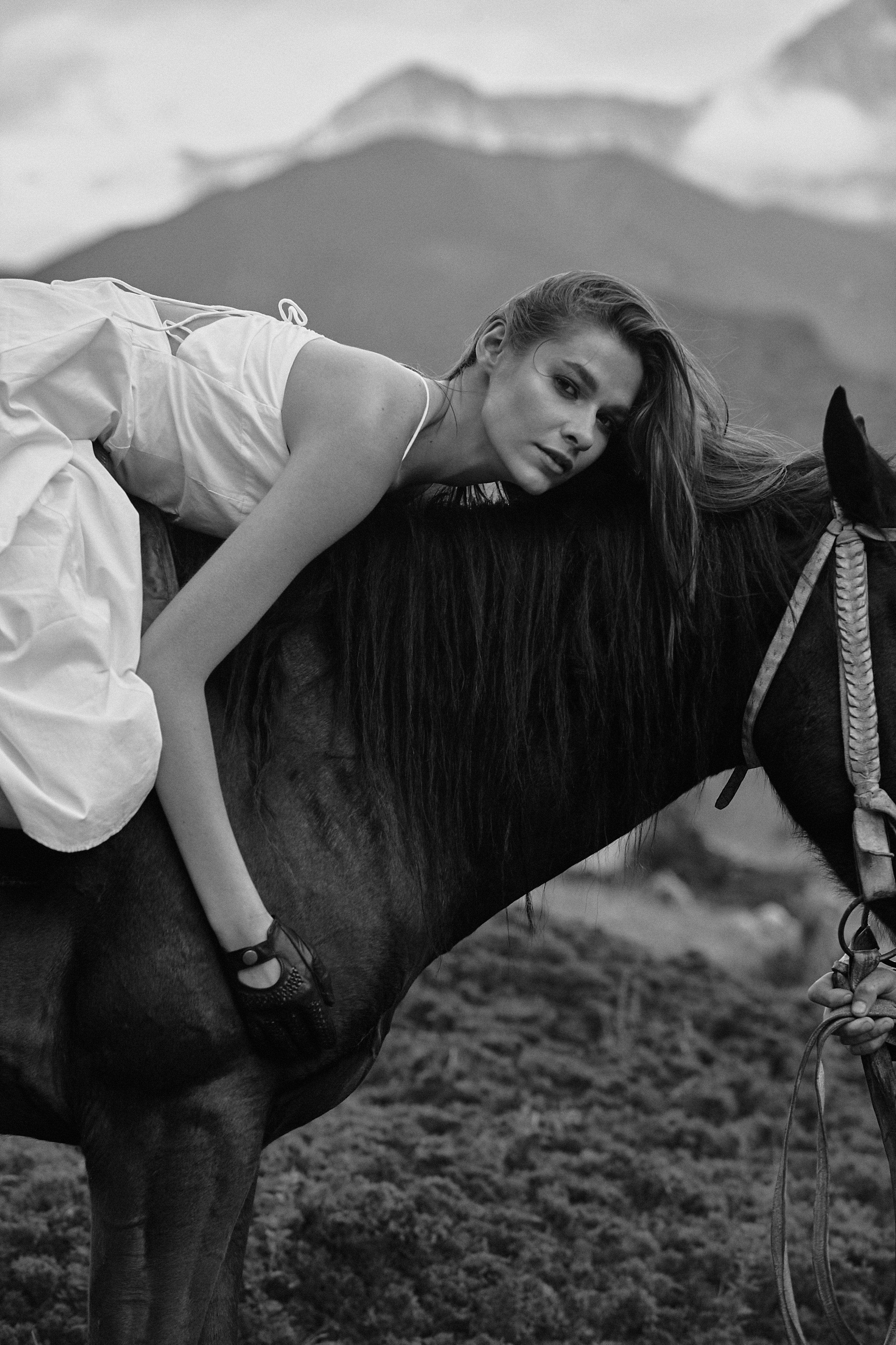 Фотосессия с лошадью в горах  Кабардино-Балкарии. Фотограф Продюсер в горах КБР / Москва  Нальчик Горы