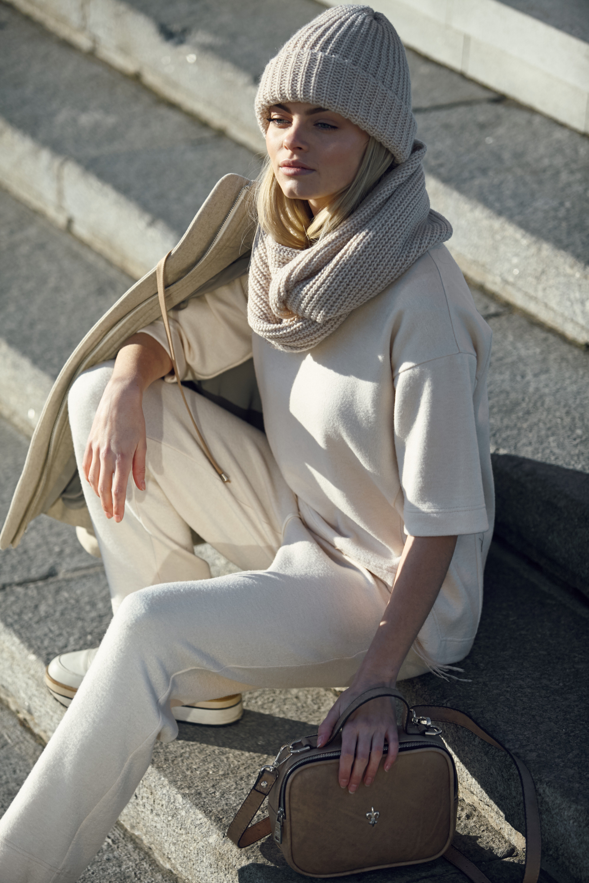 Съемка лукбука для бренда одежды. Фотограф Продюсер в горах КБР / Москва  Нальчик Горы