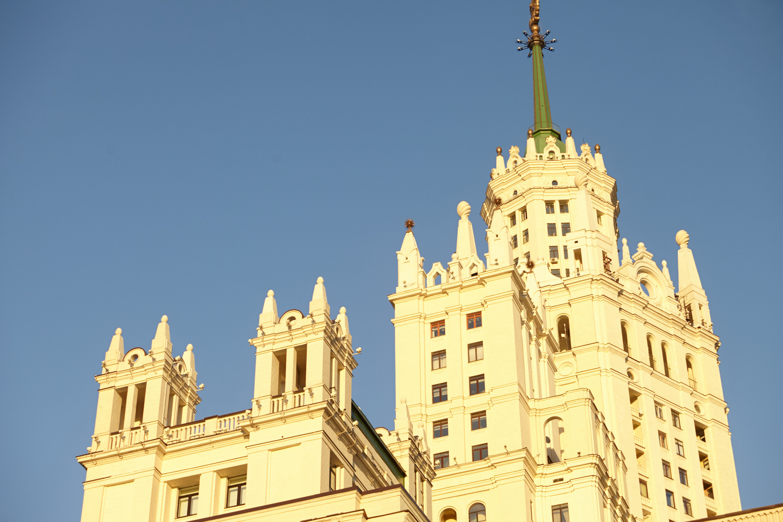 Съемка лукбука для бренда одежды. Фотограф Продюсер в горах КБР / Москва  Нальчик Горы