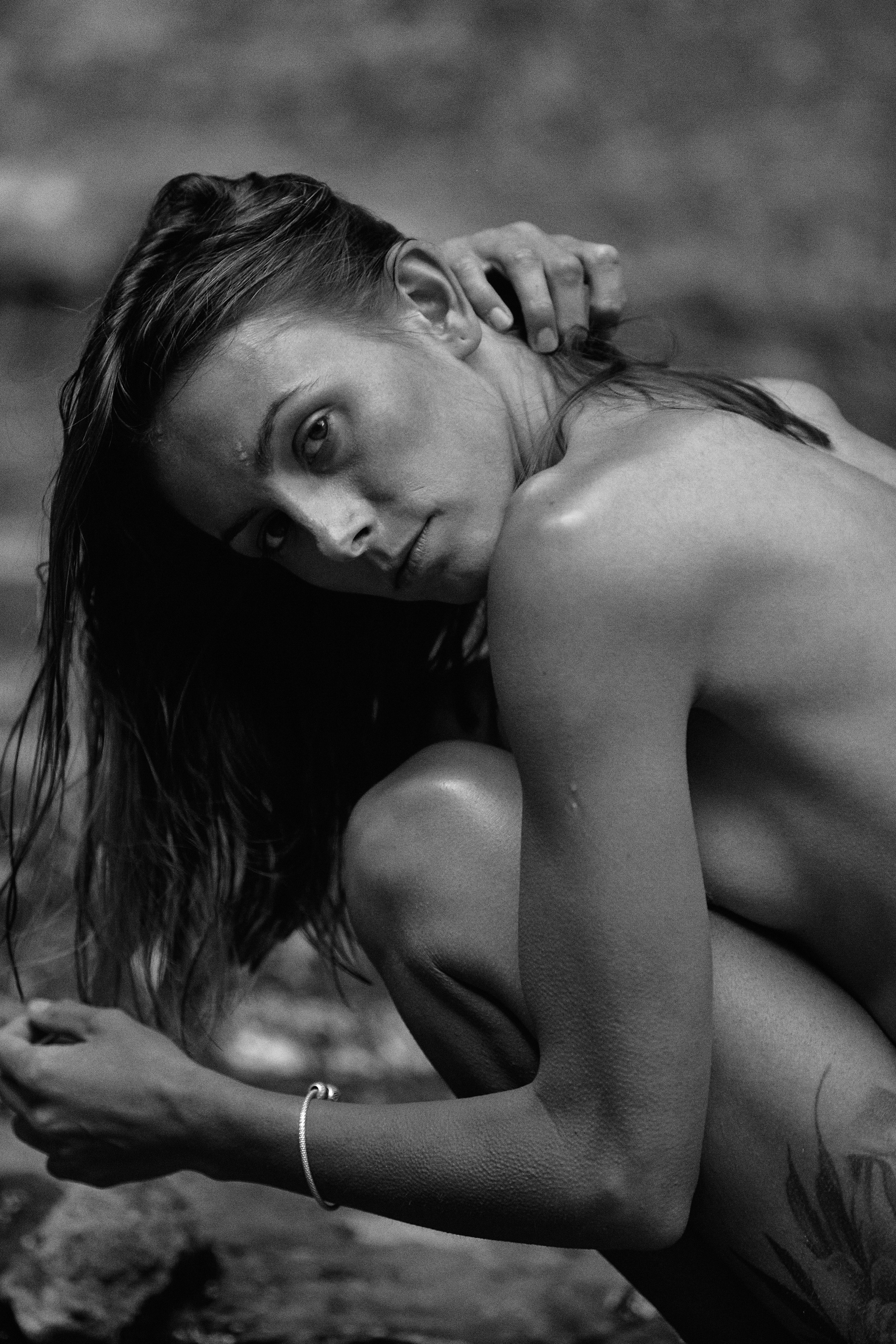 Фотосессия у водопада в горах Кабардино-Балкарии. Фотограф Продюсер в горах КБР / Москва  Нальчик Горы