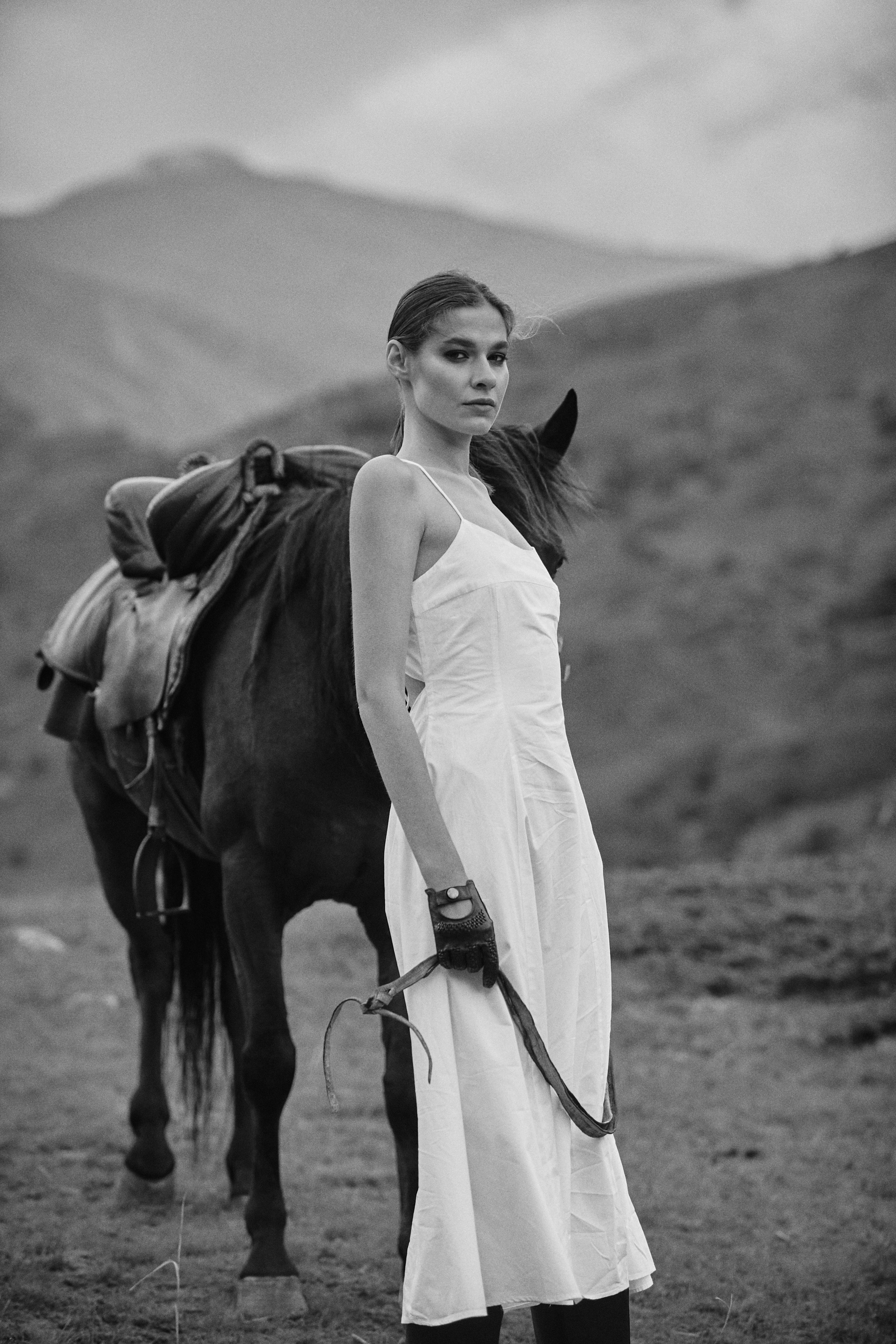 Фотосессия с лошадью в горах  Кабардино-Балкарии. Фотограф Продюсер в горах КБР / Москва  Нальчик Горы