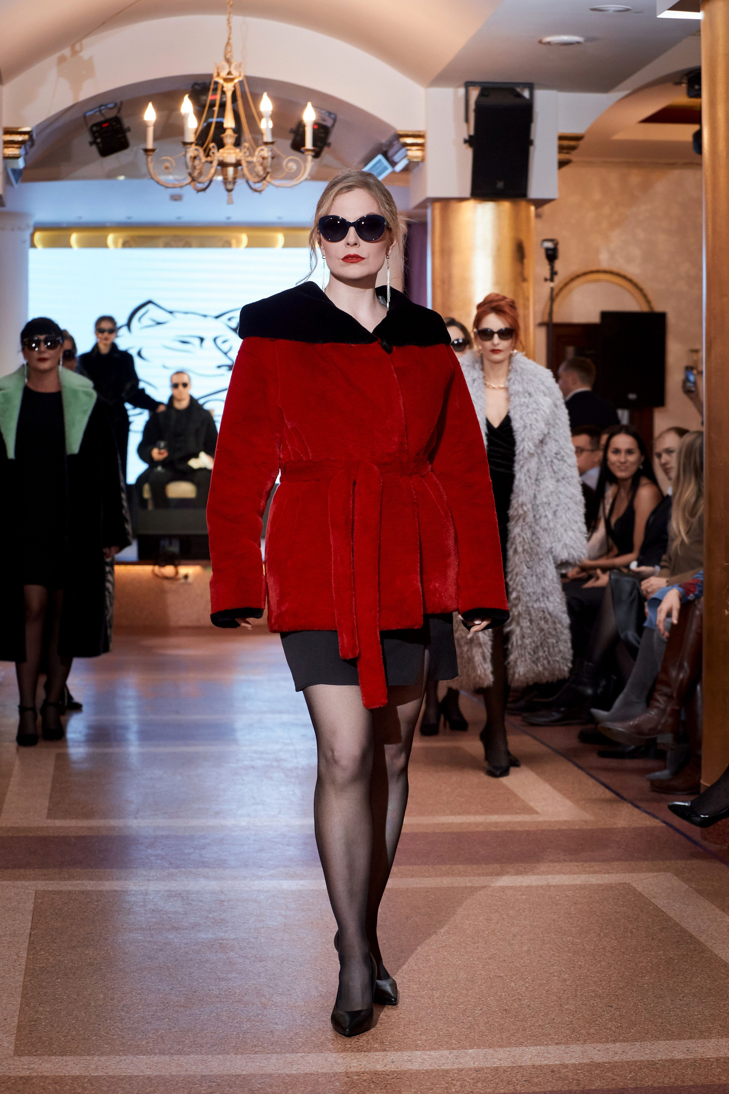 Modeling+. Fasion-show «Зима в городе» 2024. Фотограф Алексей Яковлев