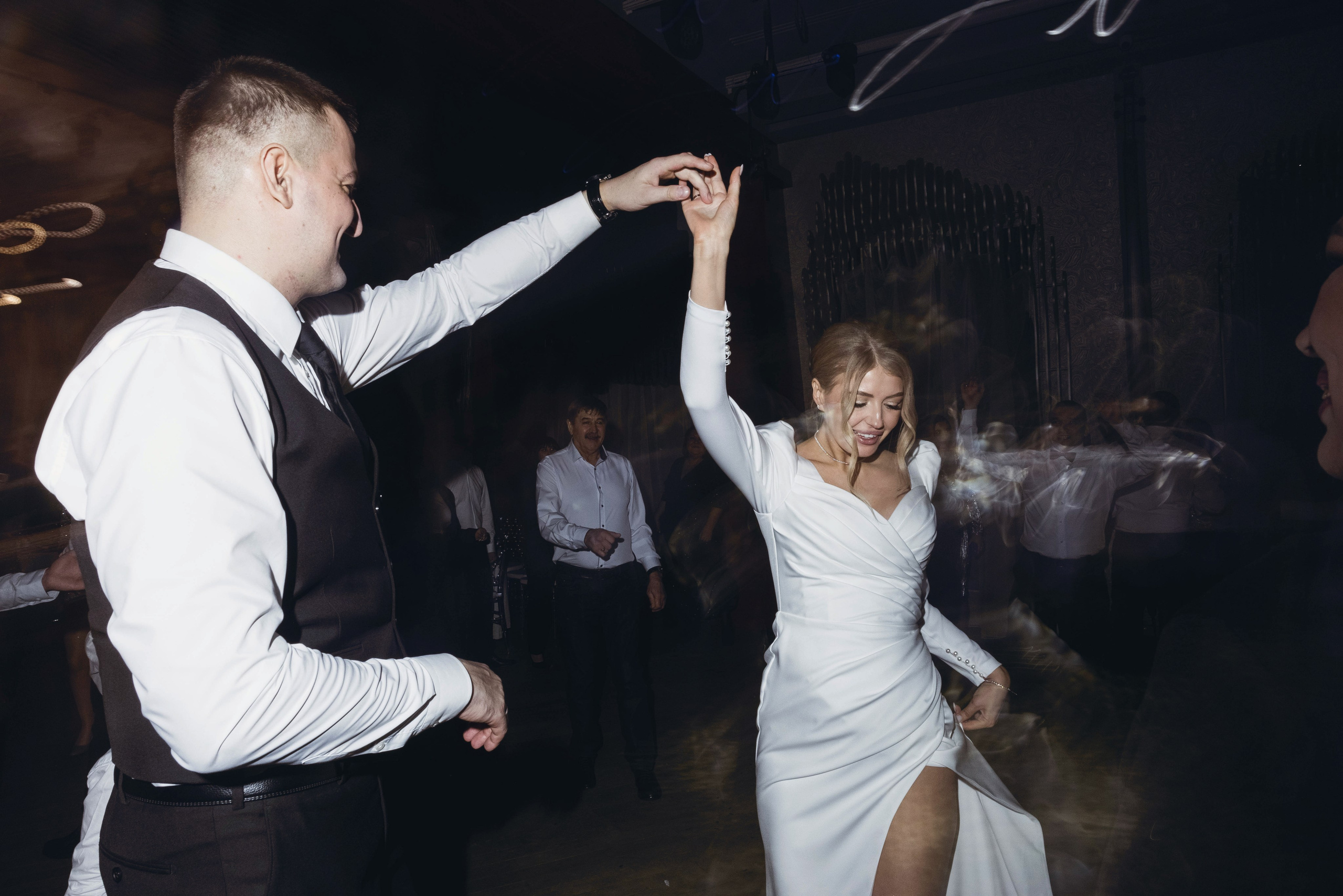 Ян и Екатерина (Дали Хол). Свадебный и семейный фотограф в городе Сургуте Стерликова Светлана