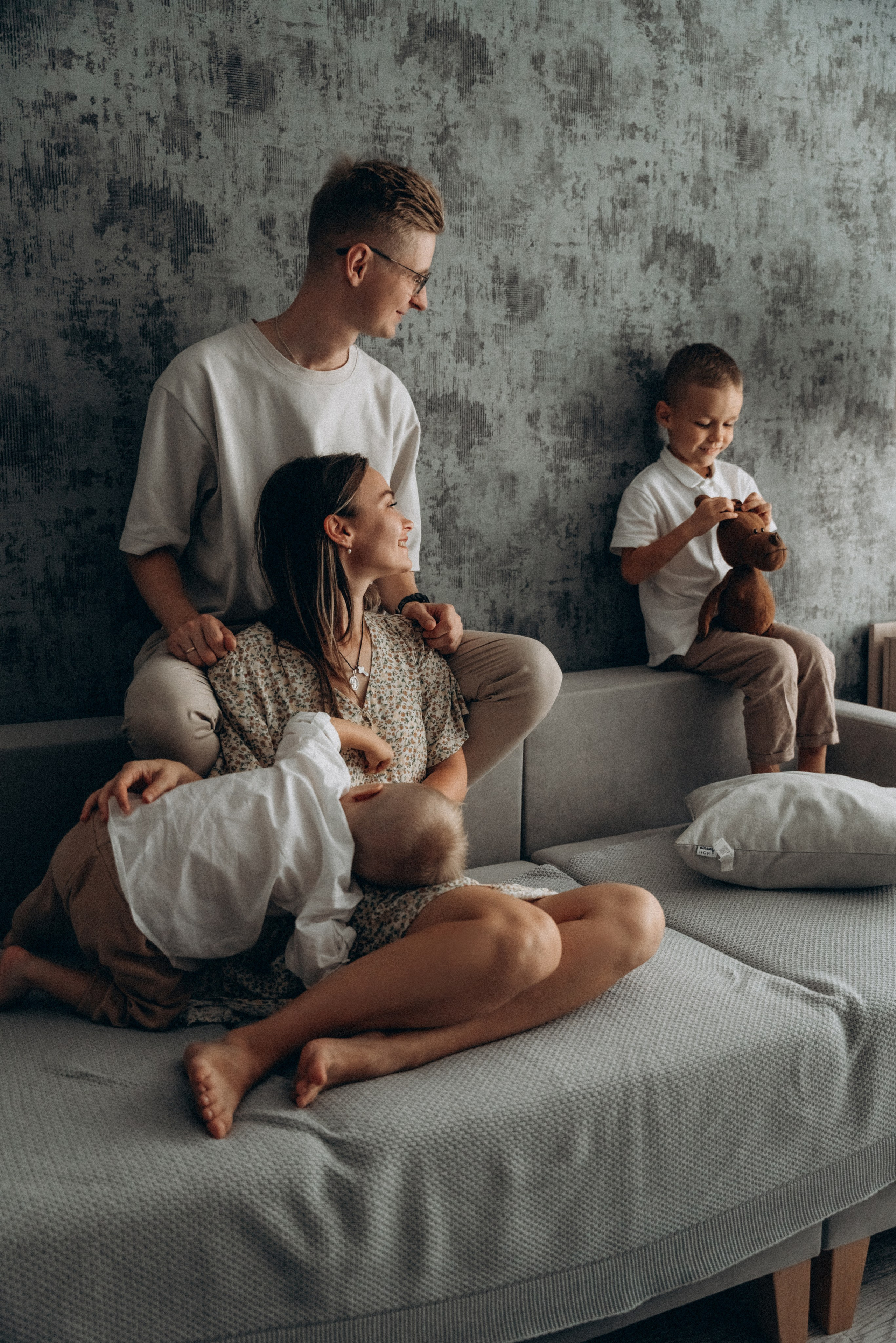 Вика, Сергей, Ян и Сава. Фотограф Мария Миллс | Минск