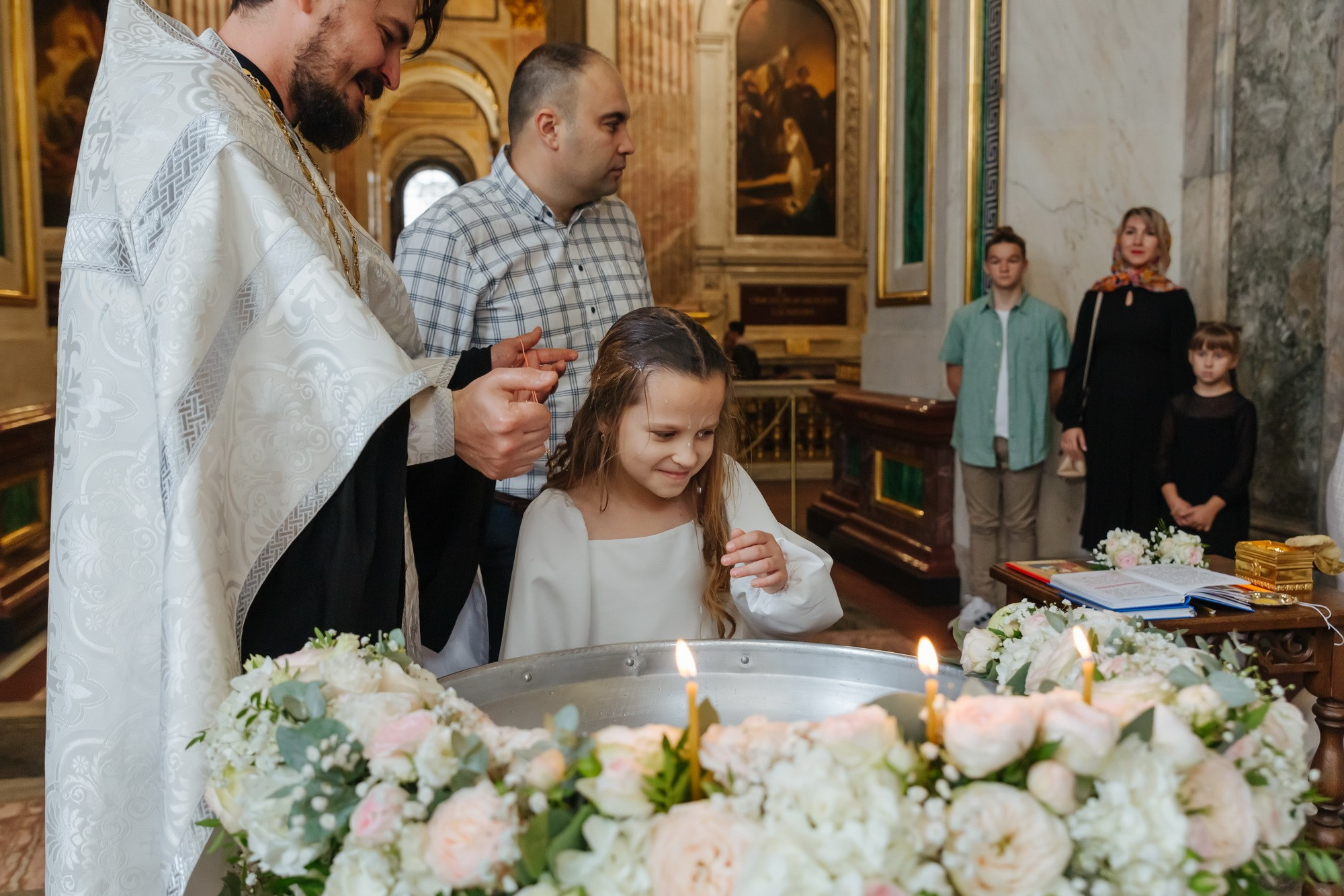 Крещение индивидуальное Исаакиевский собор. Фотограф крещение венчание в Петербурге! Помогает подобрать храм и посоветовал душевного батюшку в СПб