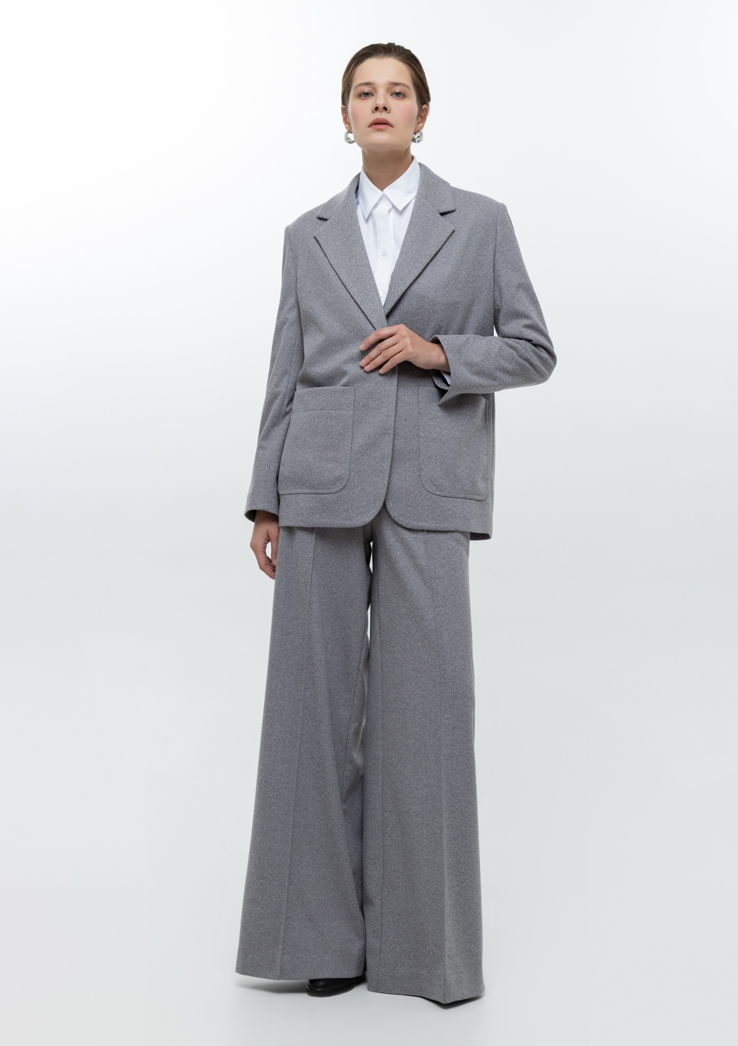 Каталог. Верхняя одежда + трикотаж бренда. 4ч,. Визажист для брендов, Фэшн продюсер Олеся Глушкова