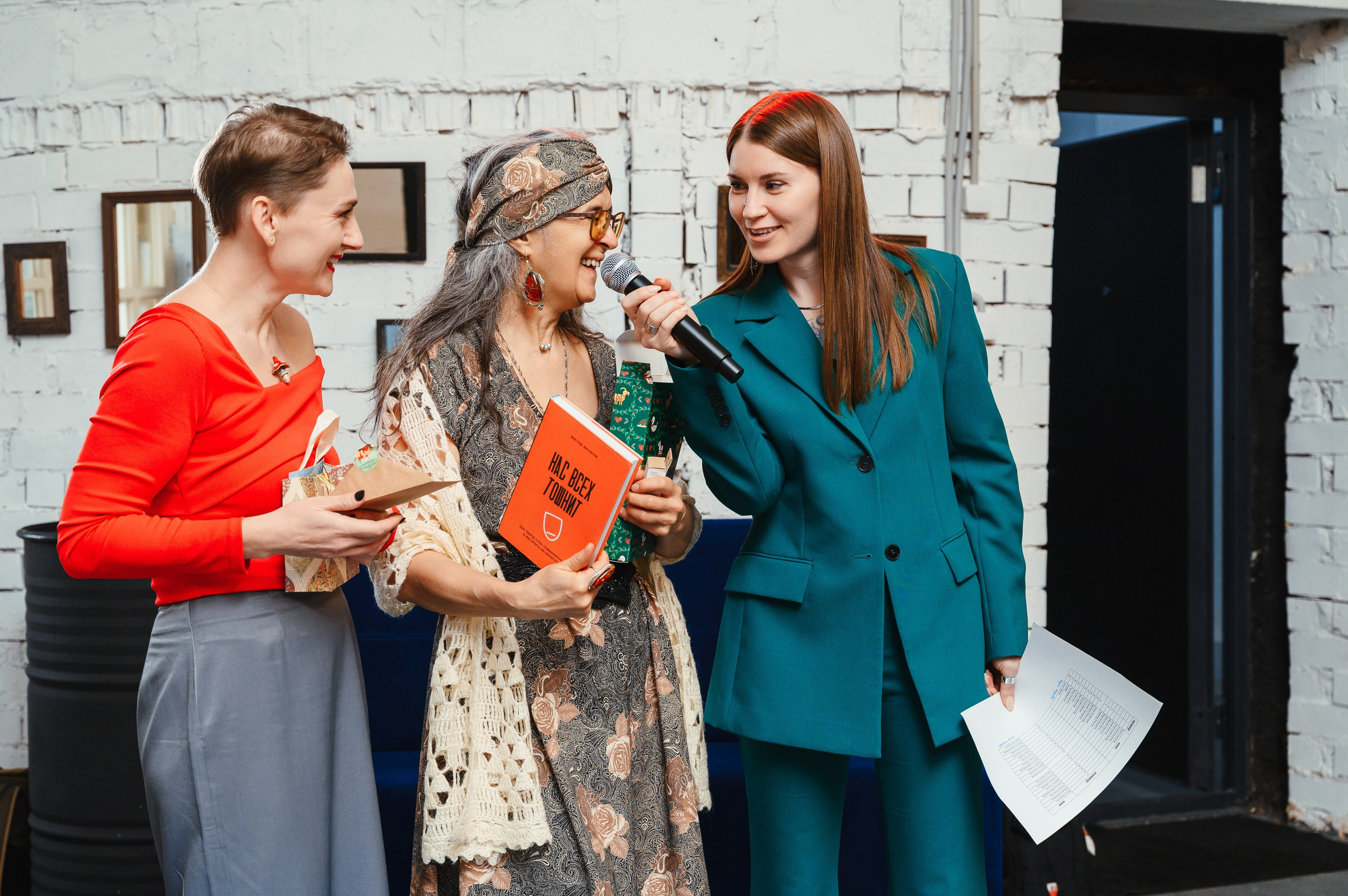 Новый год в клубе «Читалка». Свадебный и просто хороший фотограф в Челябинске