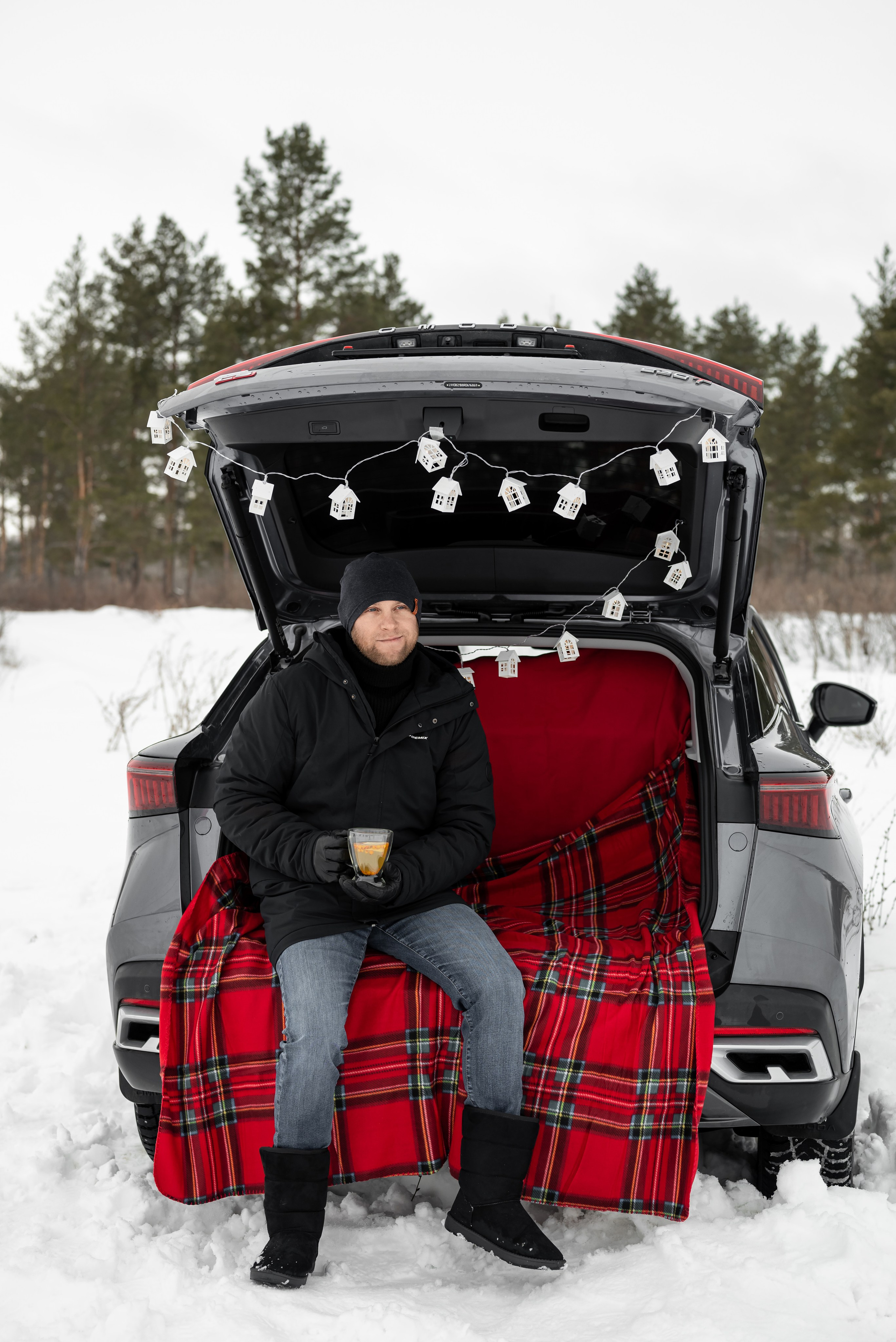 Фотопроект с Платоном и машиной на улице. Фотограф в городе Салават