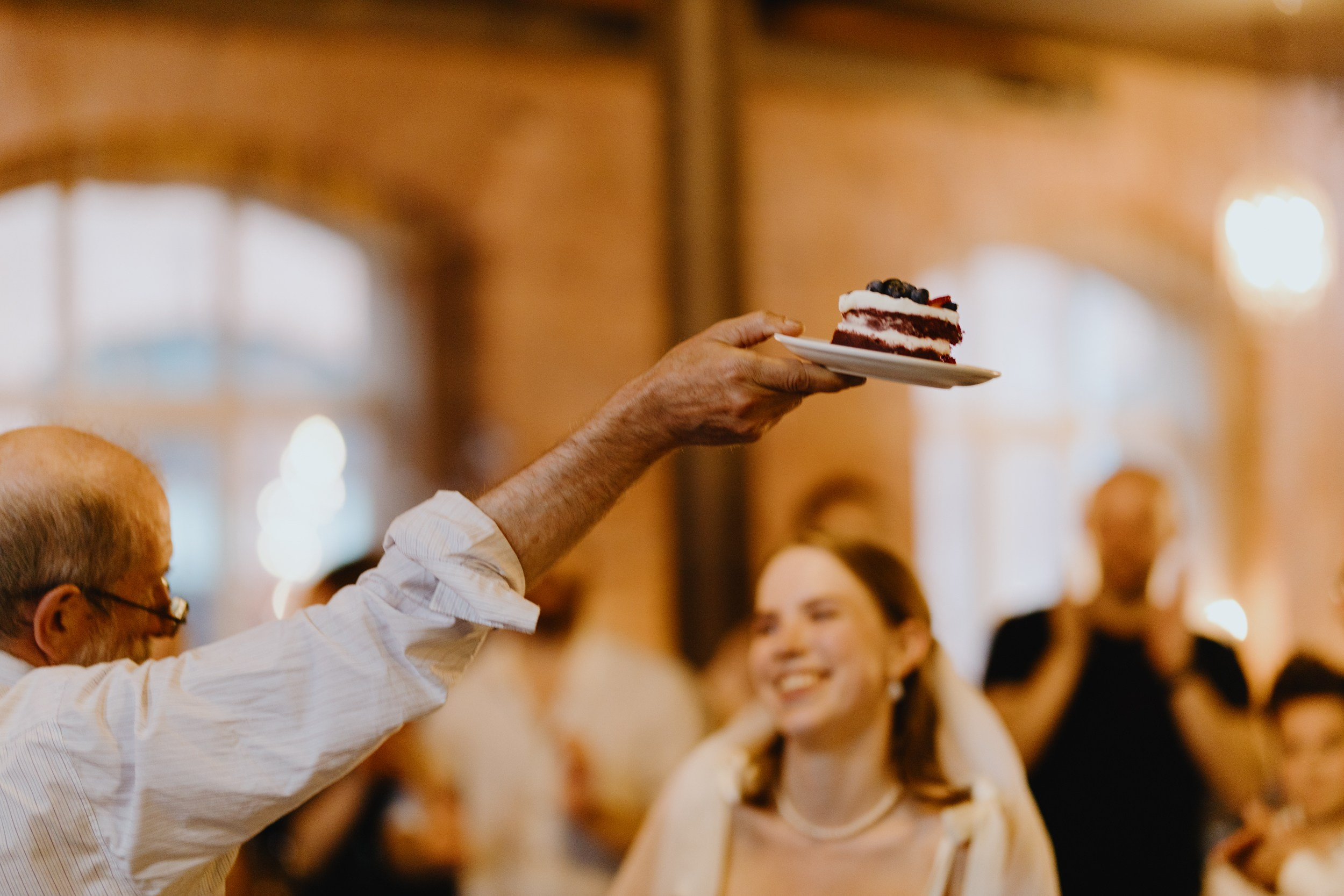 Свадьба Константина и Марии|Банкетный зал «Весенний». Фотограф Илья Чернов