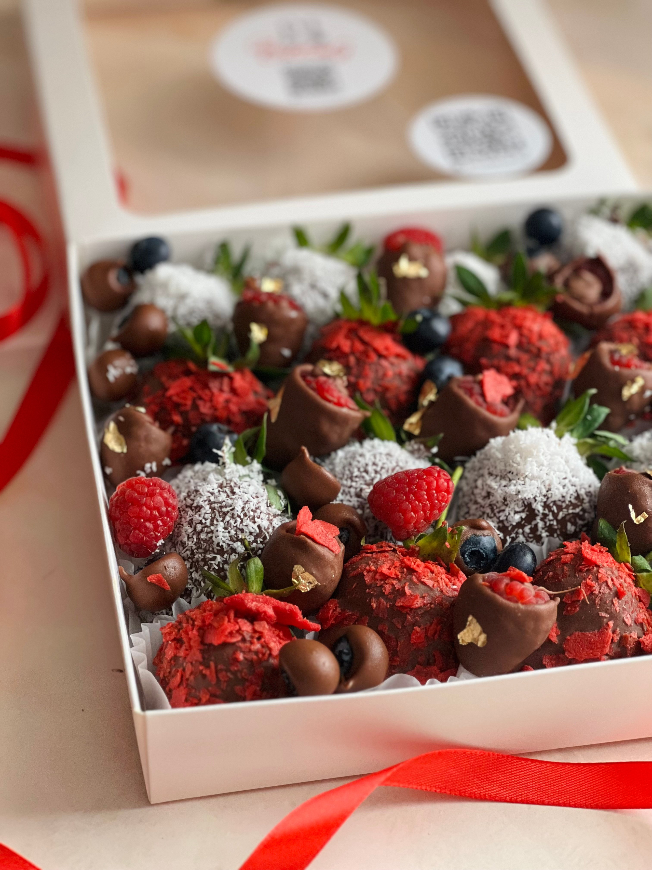 Ягоды в шоколаде. Выездной кейтеринг, съедобные букеты, торты и сладости на заказ