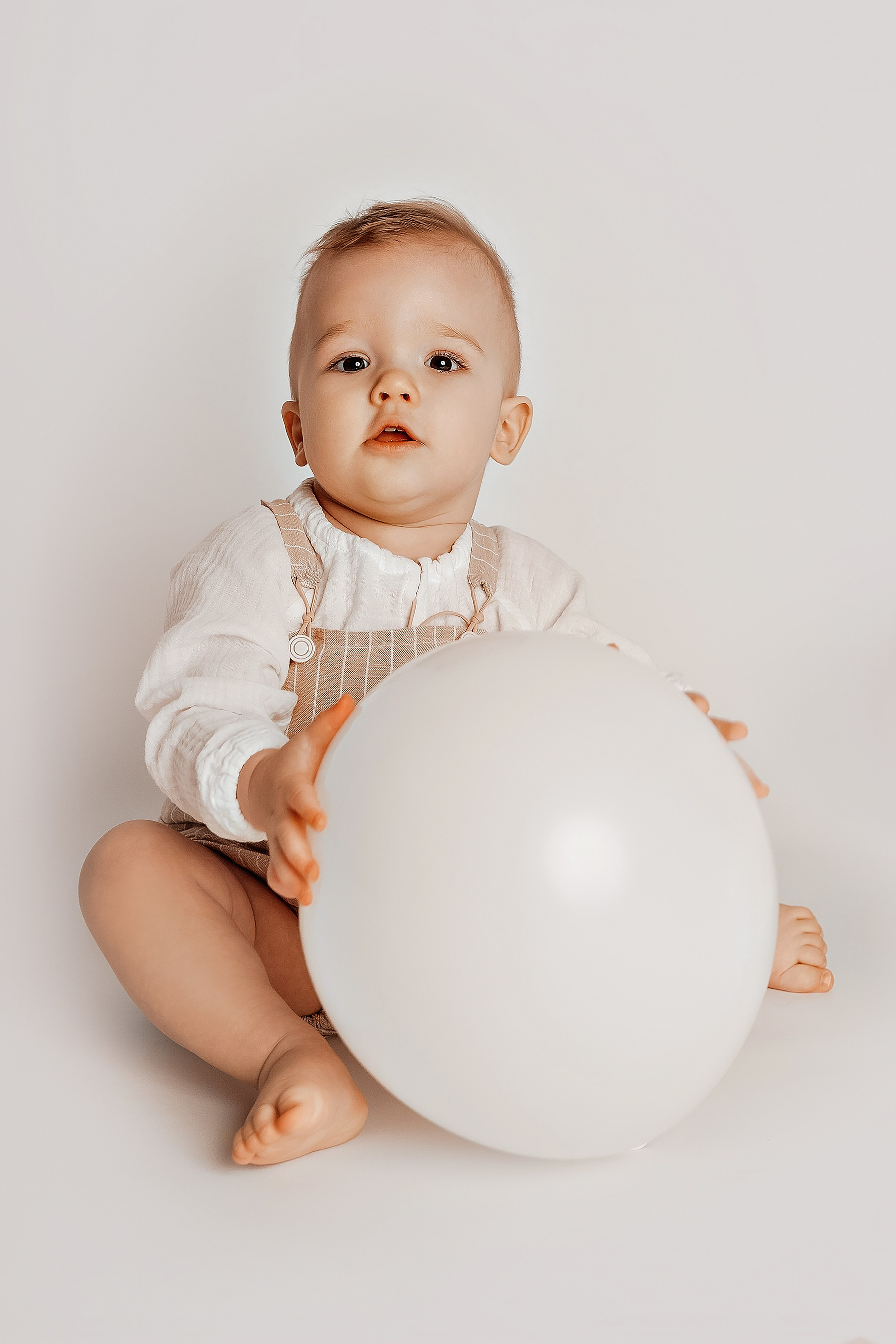 ФОТОСЕССИЯ ПЕРВОГО ГОДИКА для мальчика в стиле МИНИМАЛИЗМ. Фотограф новорожденных беременных в Тюмени Ткачук Татьяна