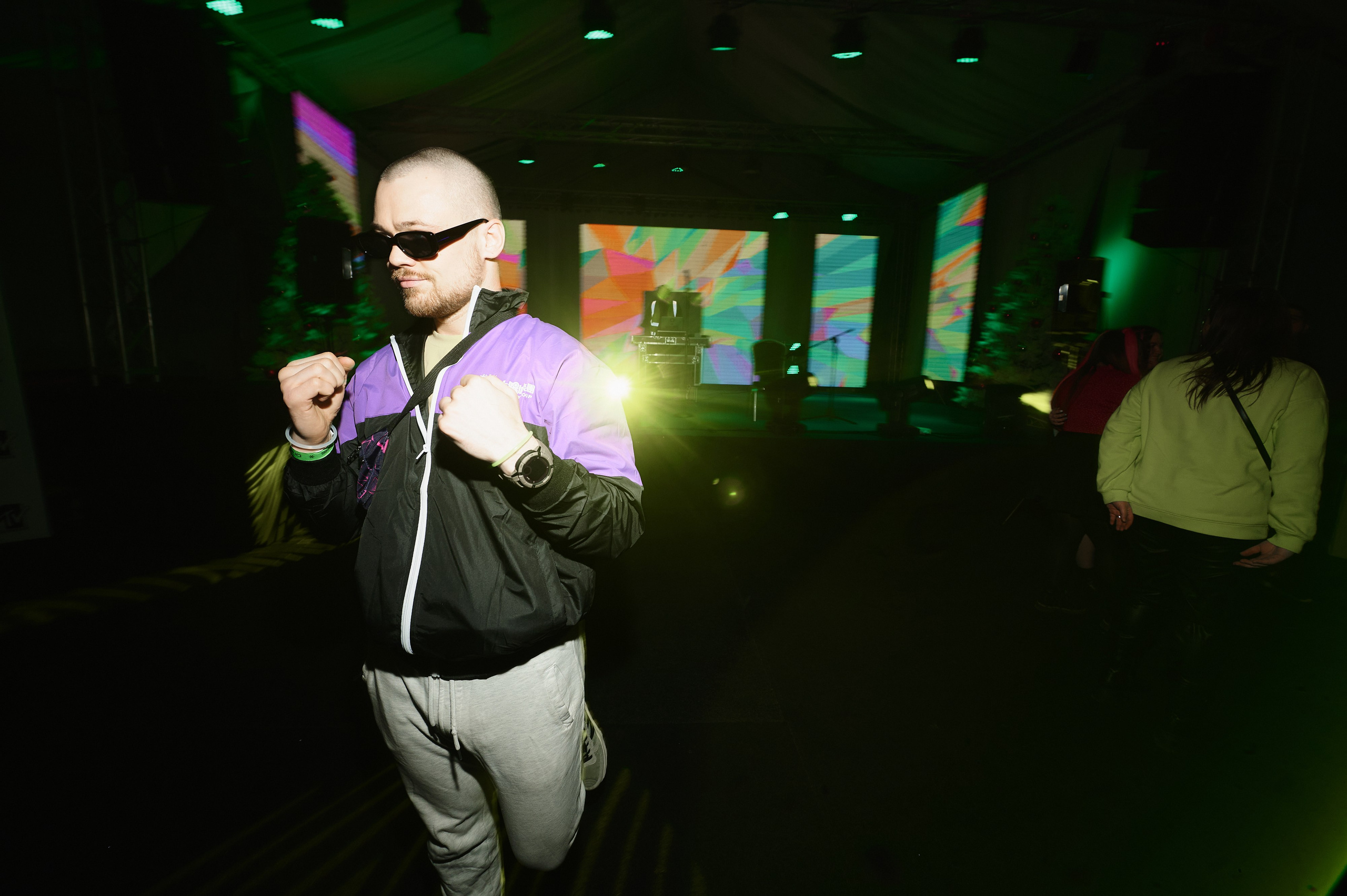 DNS НГ Корпаратив. Свадебный фотограф во Владивостоке Гарагуля Игорь