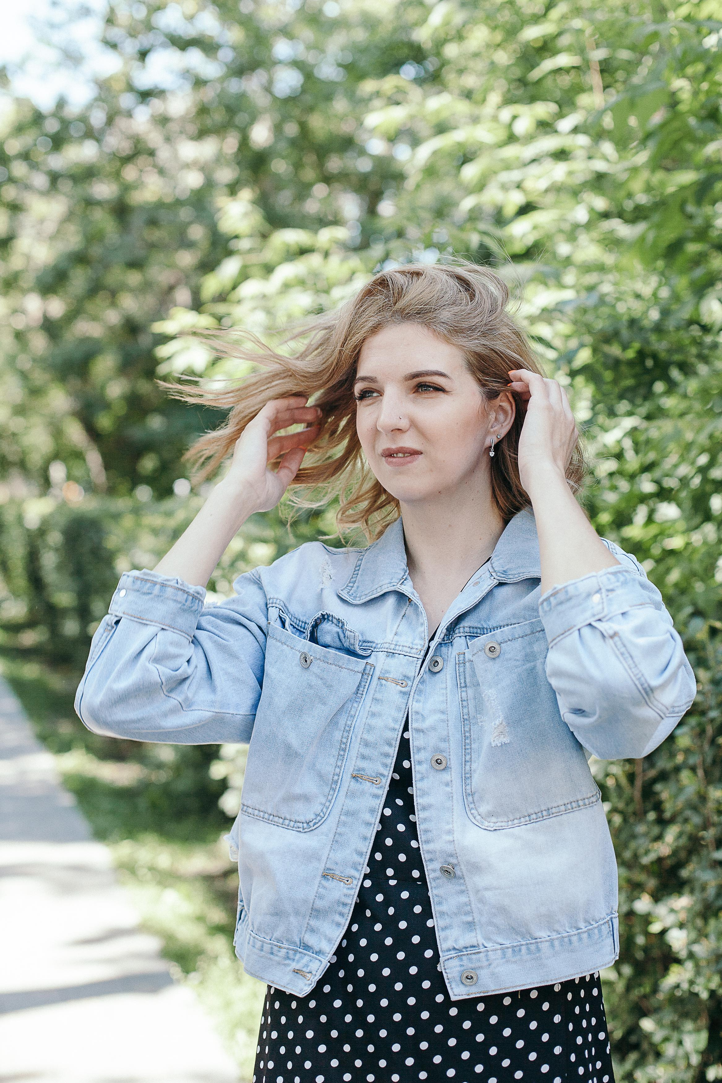 Алёна, съемка в сквере возле Оперного. Семейный фотограф Трусова Евгения в Екатеринбурге