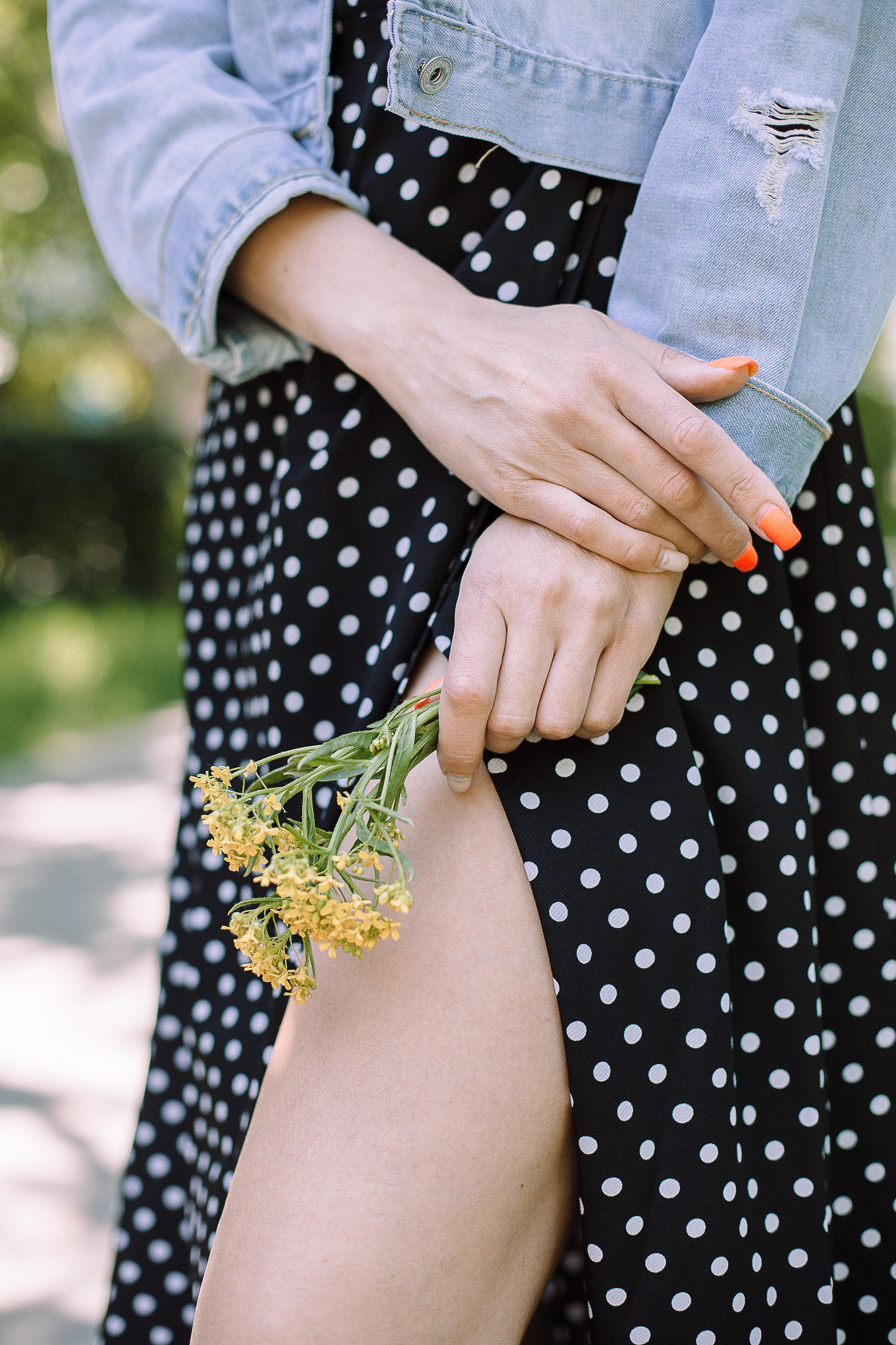 Алёна, съемка в сквере возле Оперного. Семейный фотограф Трусова Евгения в Екатеринбурге