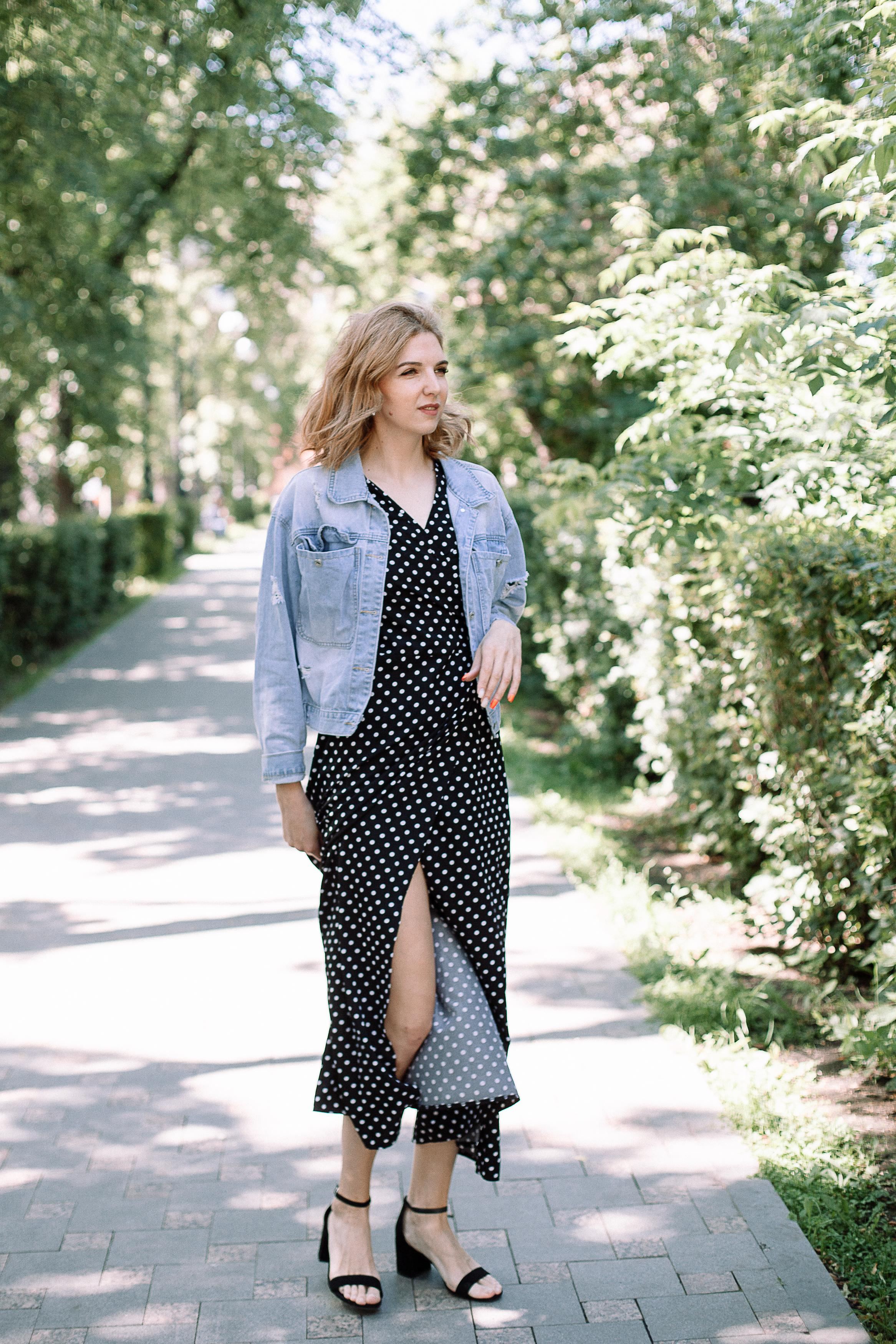 Алёна, съемка в сквере возле Оперного. Семейный фотограф Трусова Евгения в Екатеринбурге