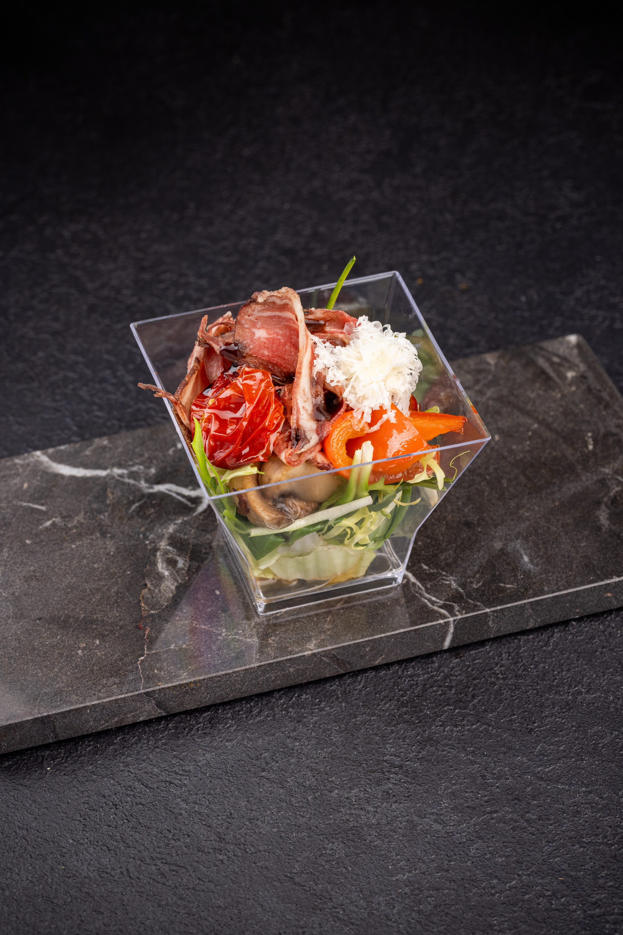 Первая кейтеринговая. Фудфотограф, фудстилист и сет дизайнер в Москве Алена Синицына